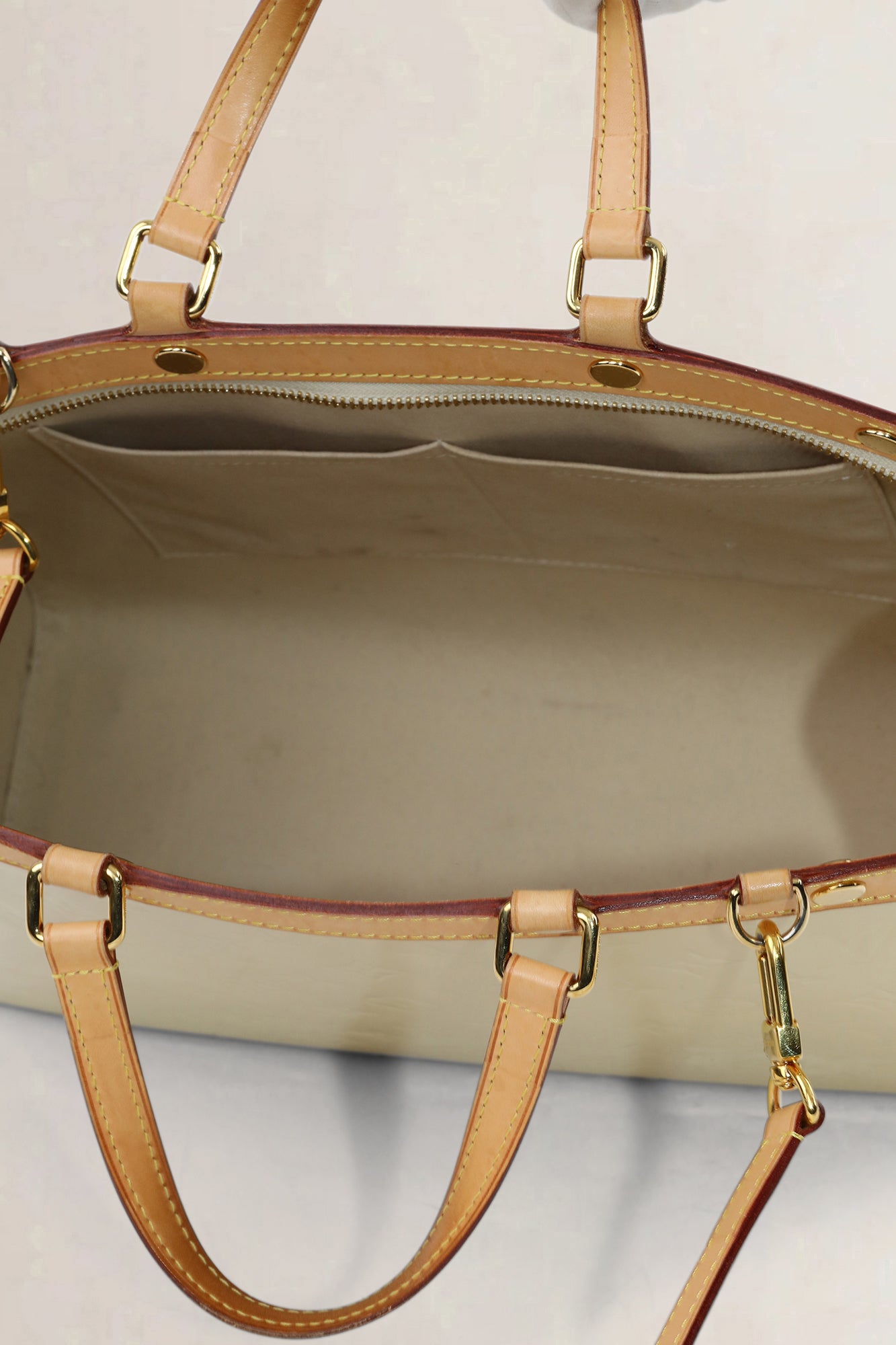 Louis Vuitton Dune Monogram Vernis Bréa MM Shoulder Bag