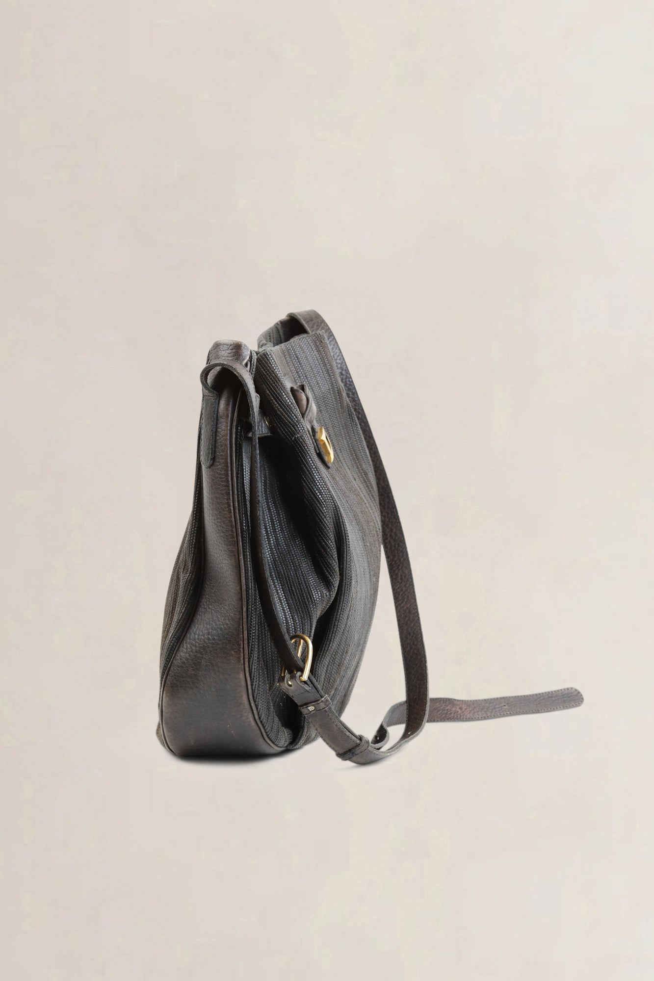 Black Toile De Cuir Bannière Crossbody Bag