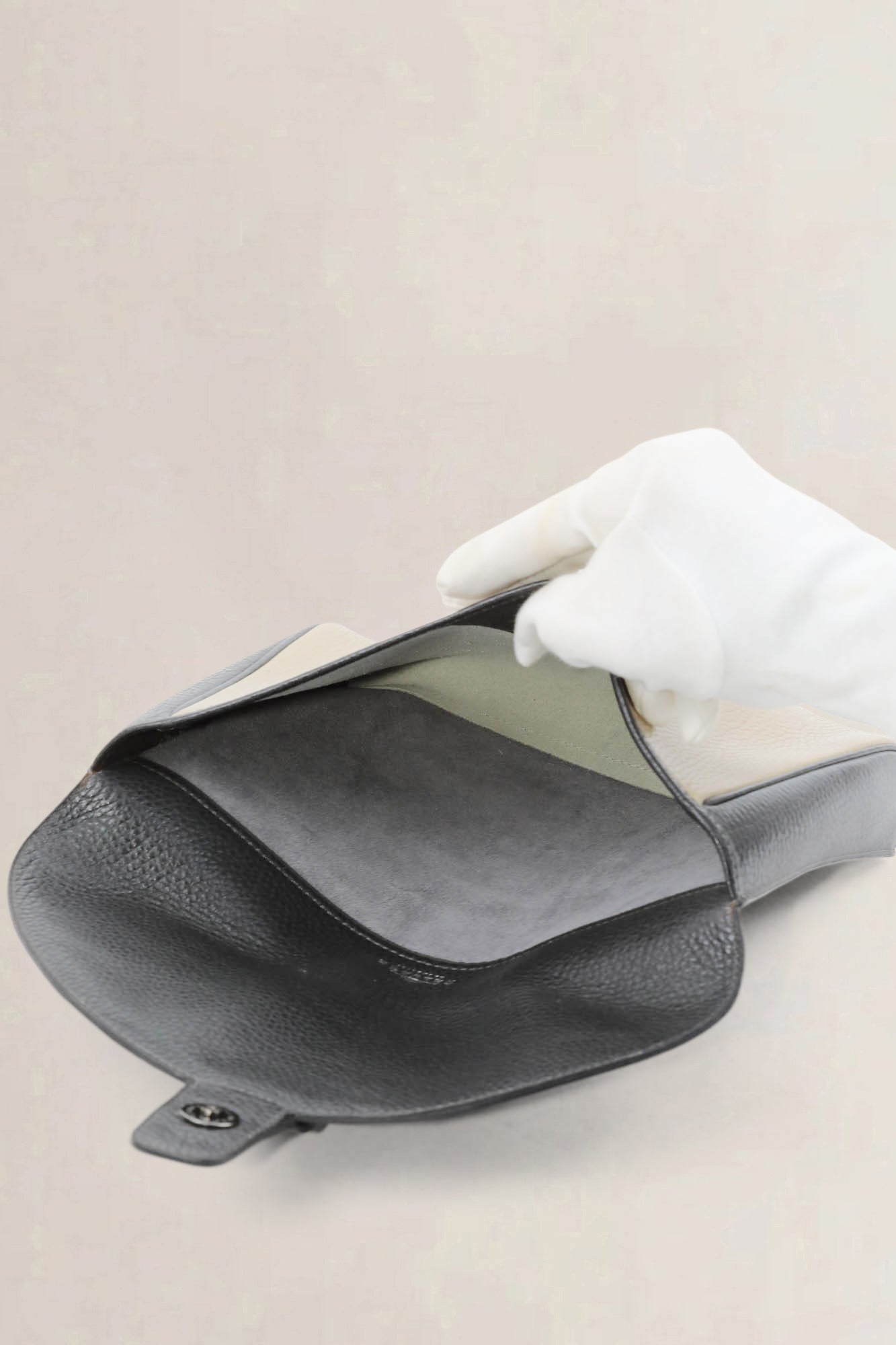 Black/Beige Flocon Clutch