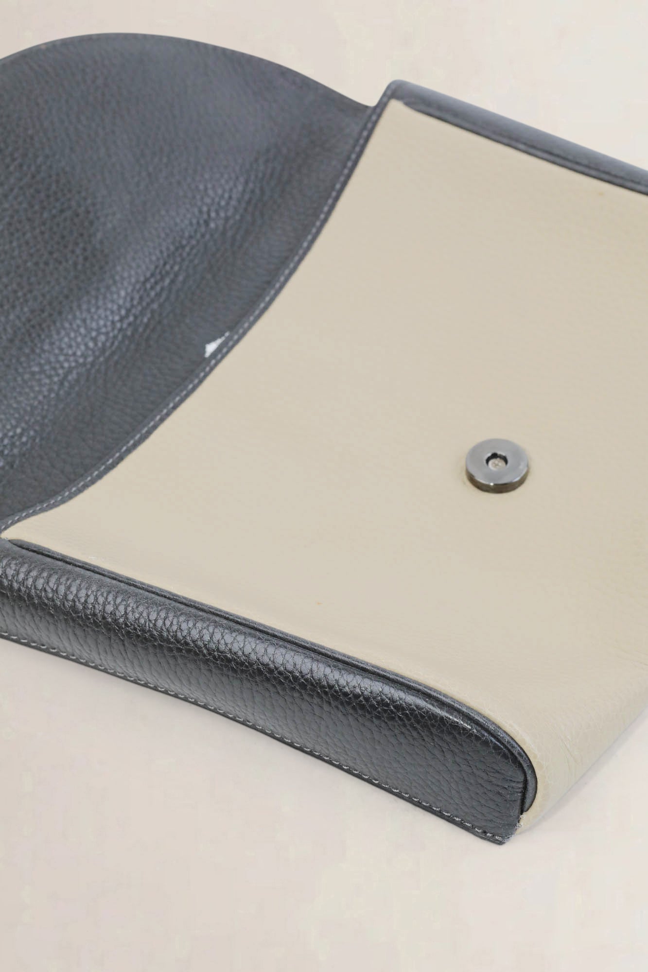 Black/Beige Flocon Clutch