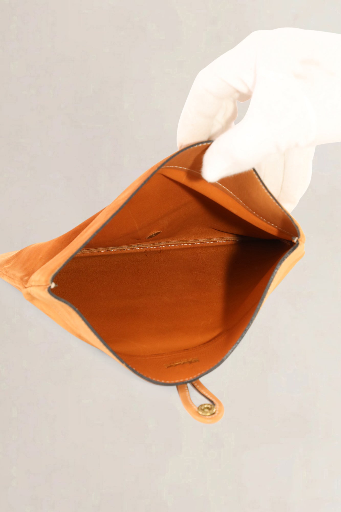 Delvaux Brown Suède — preloved