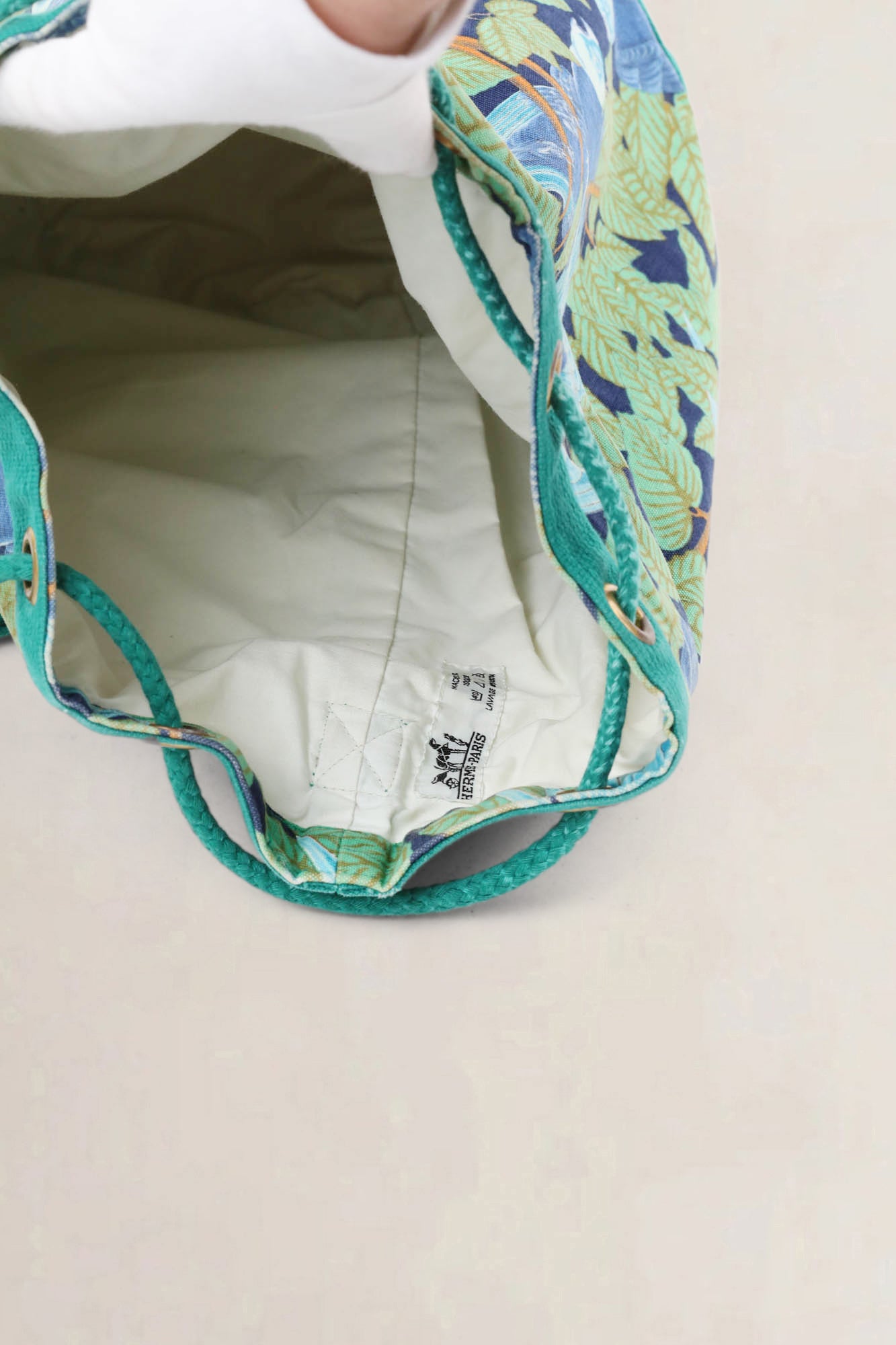 Les Perroquets Bucket Bag