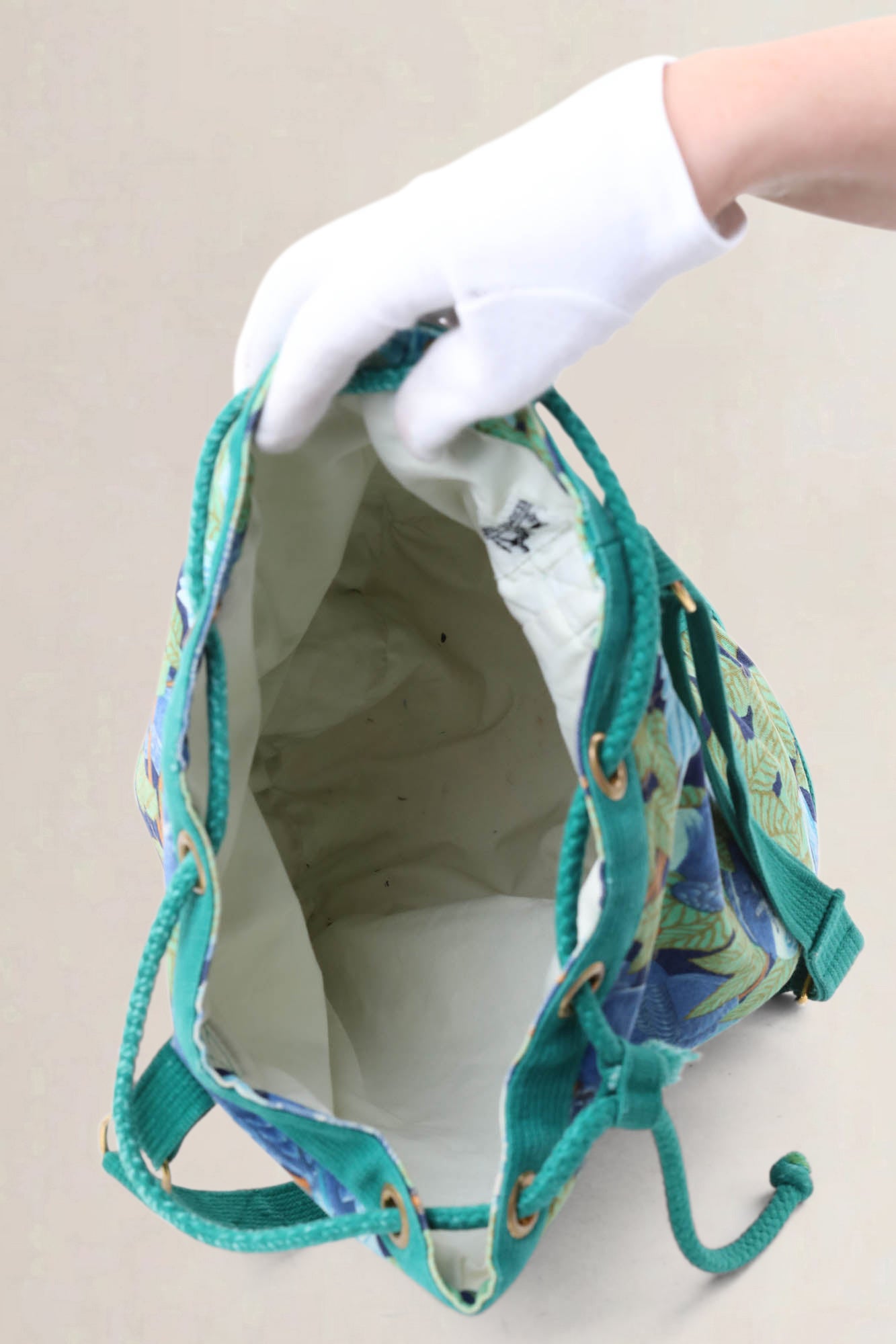 Les Perroquets Bucket Bag