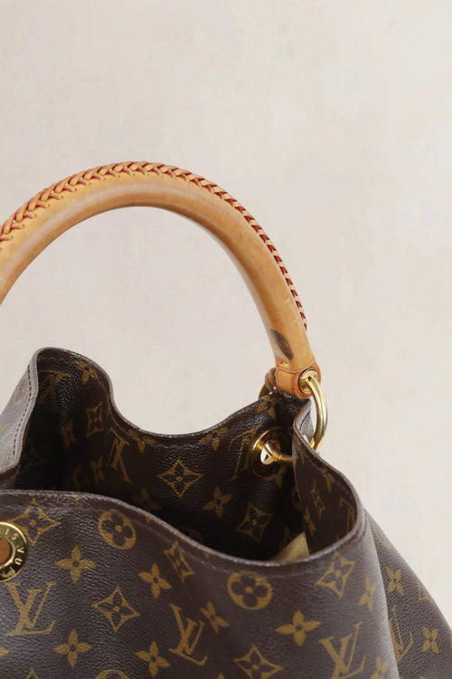 Louis Vuitton Monogram Artsy MM Shoulder Bag