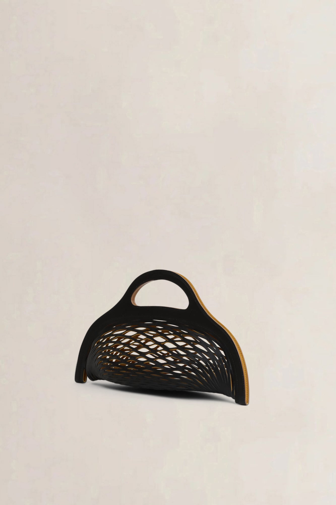 Delvaux Geel/Zwart Charles Kaisin The Basket Tas