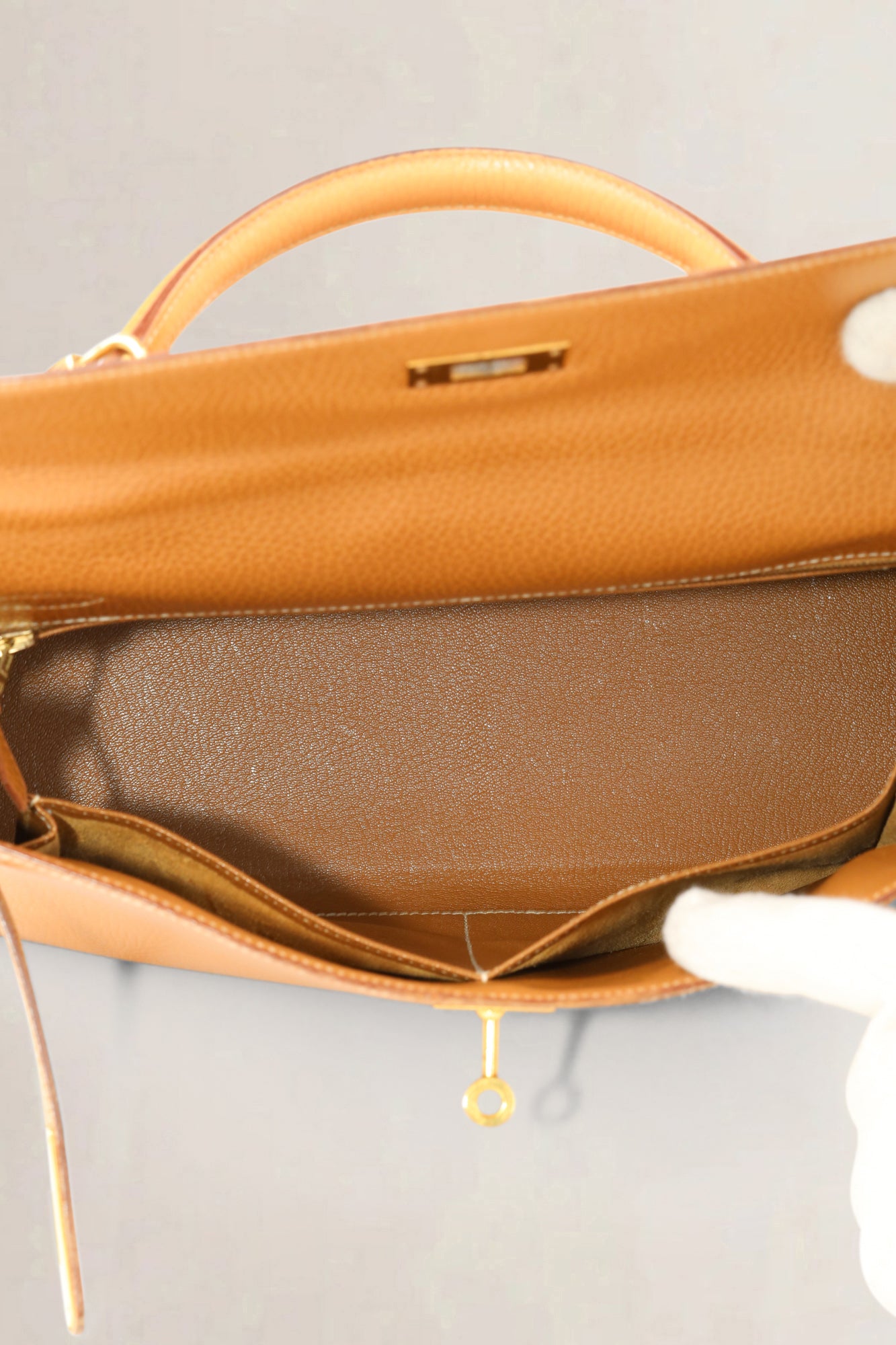 Hermès Kelly 32 in Camel Vache Liege leren crossbody tas