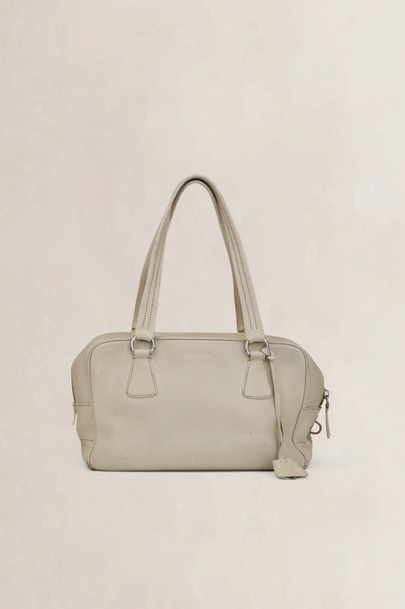 White Vitello Daino Shoulder Bag