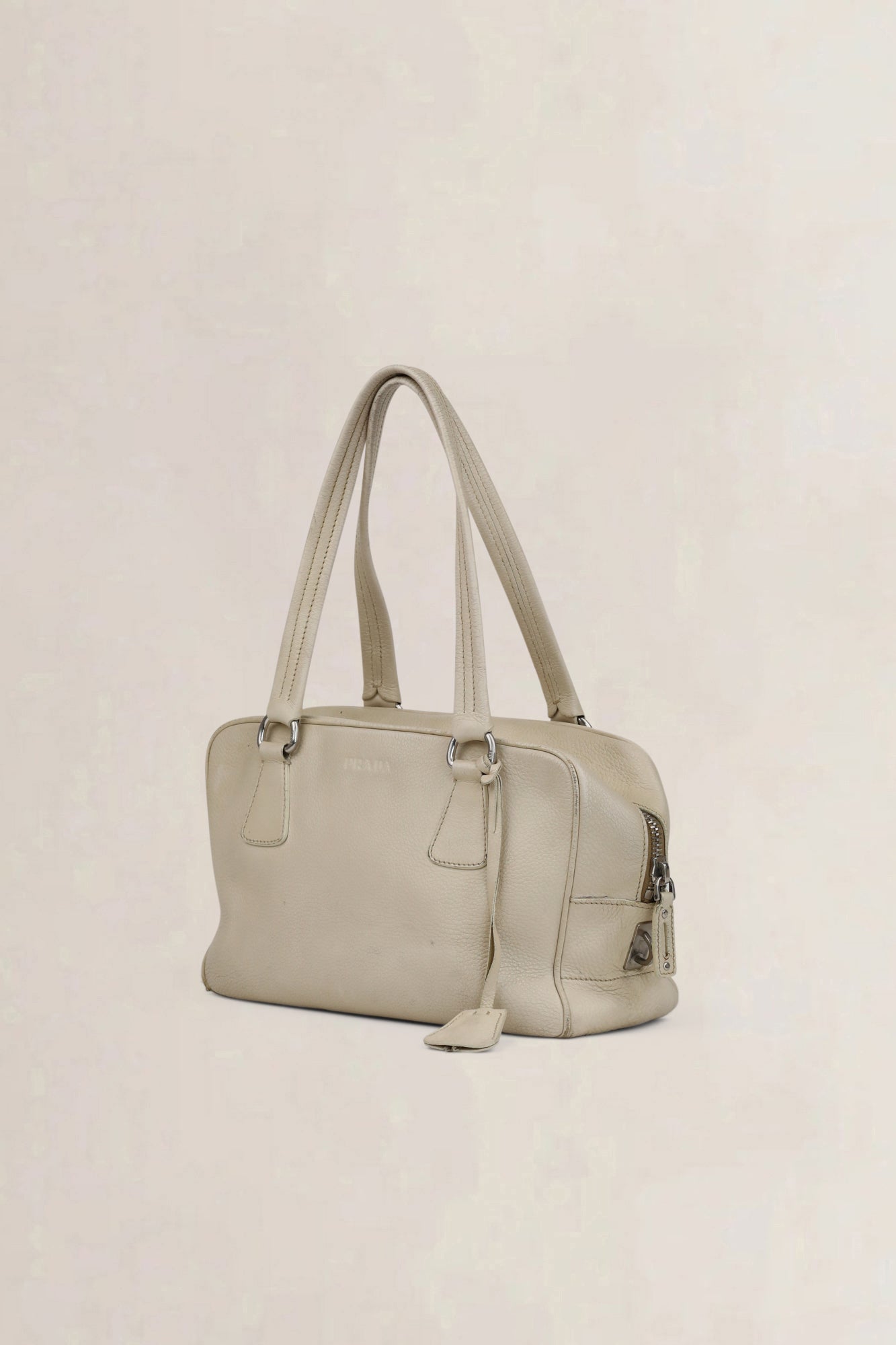 White Vitello Daino Shoulder Bag