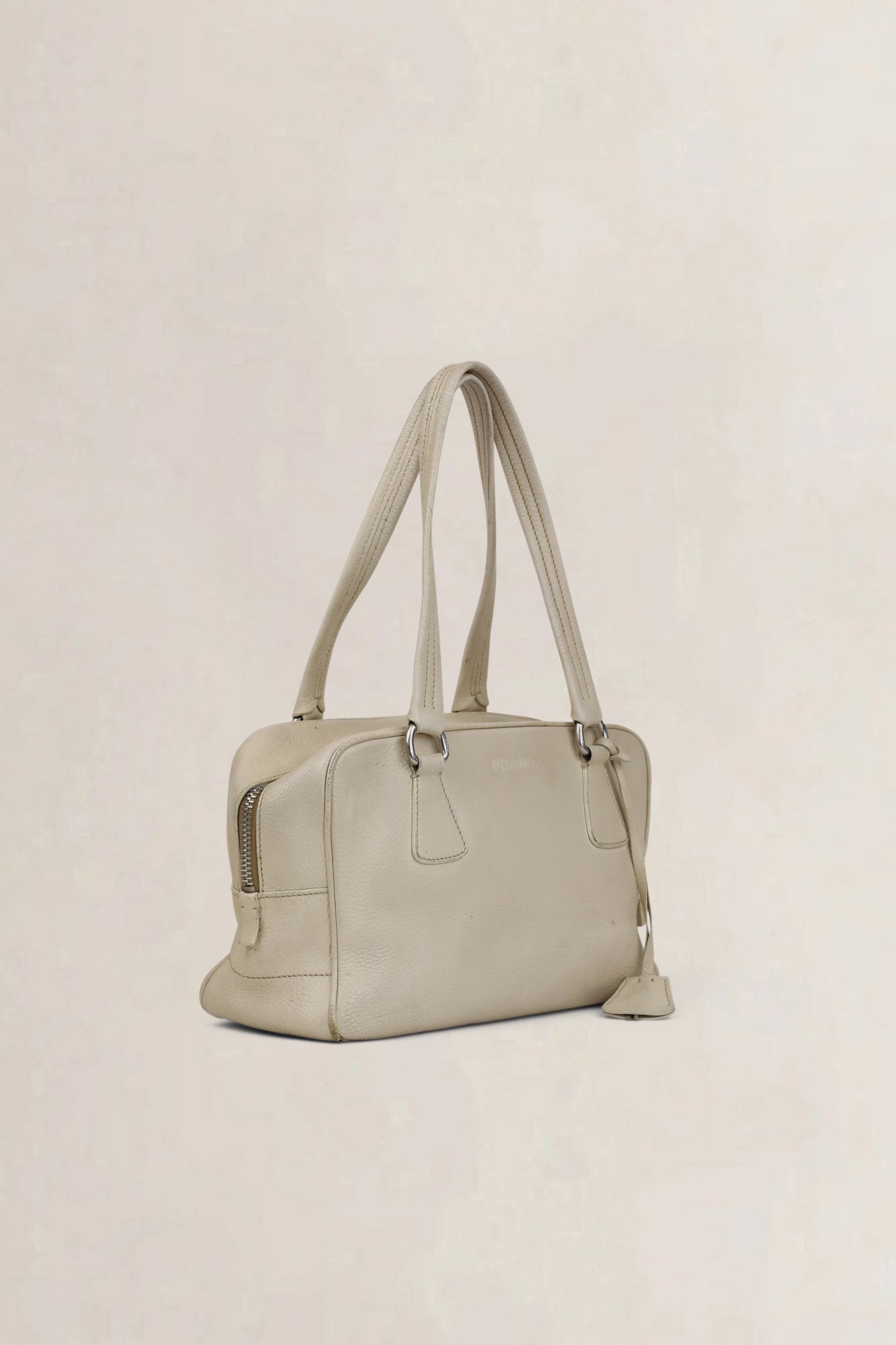 White Vitello Daino Shoulder Bag