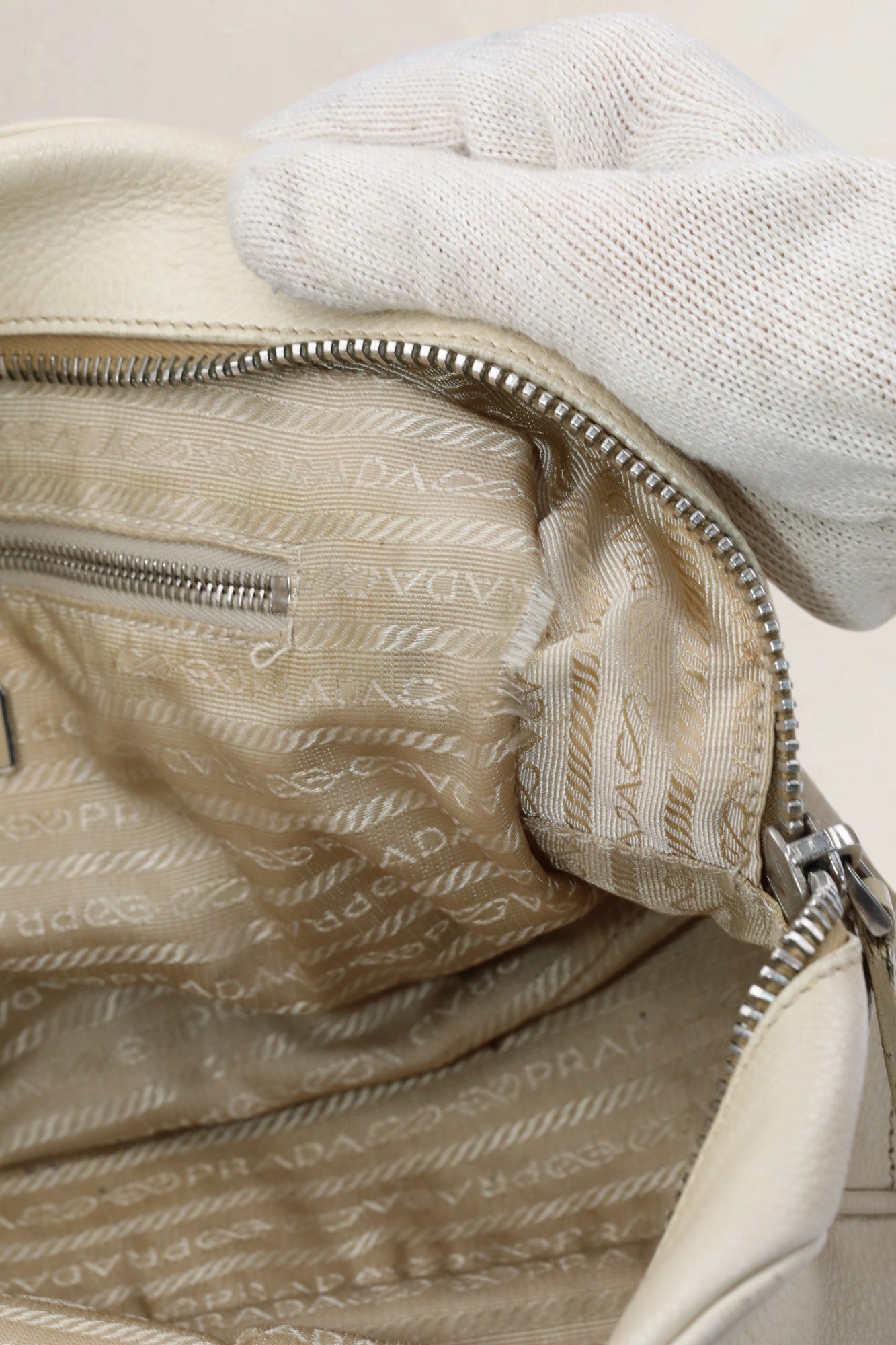 White Vitello Daino Shoulder Bag