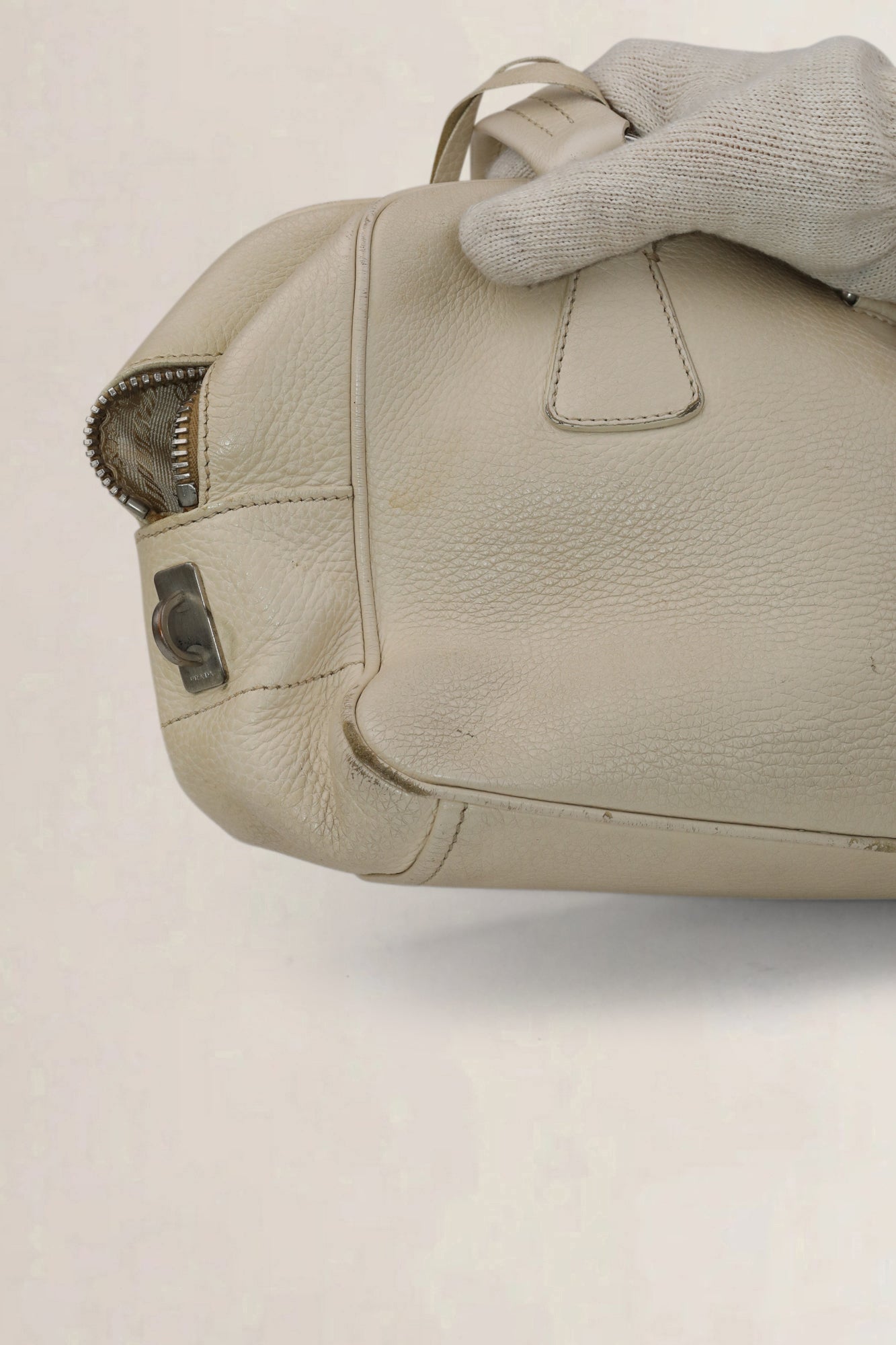 White Vitello Daino Shoulder Bag