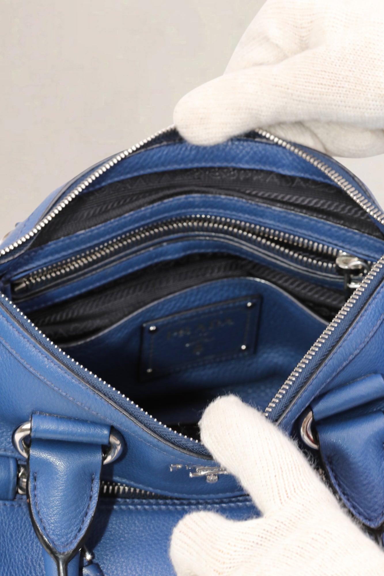 Prada Bluette Vitello Daino crossbodytas