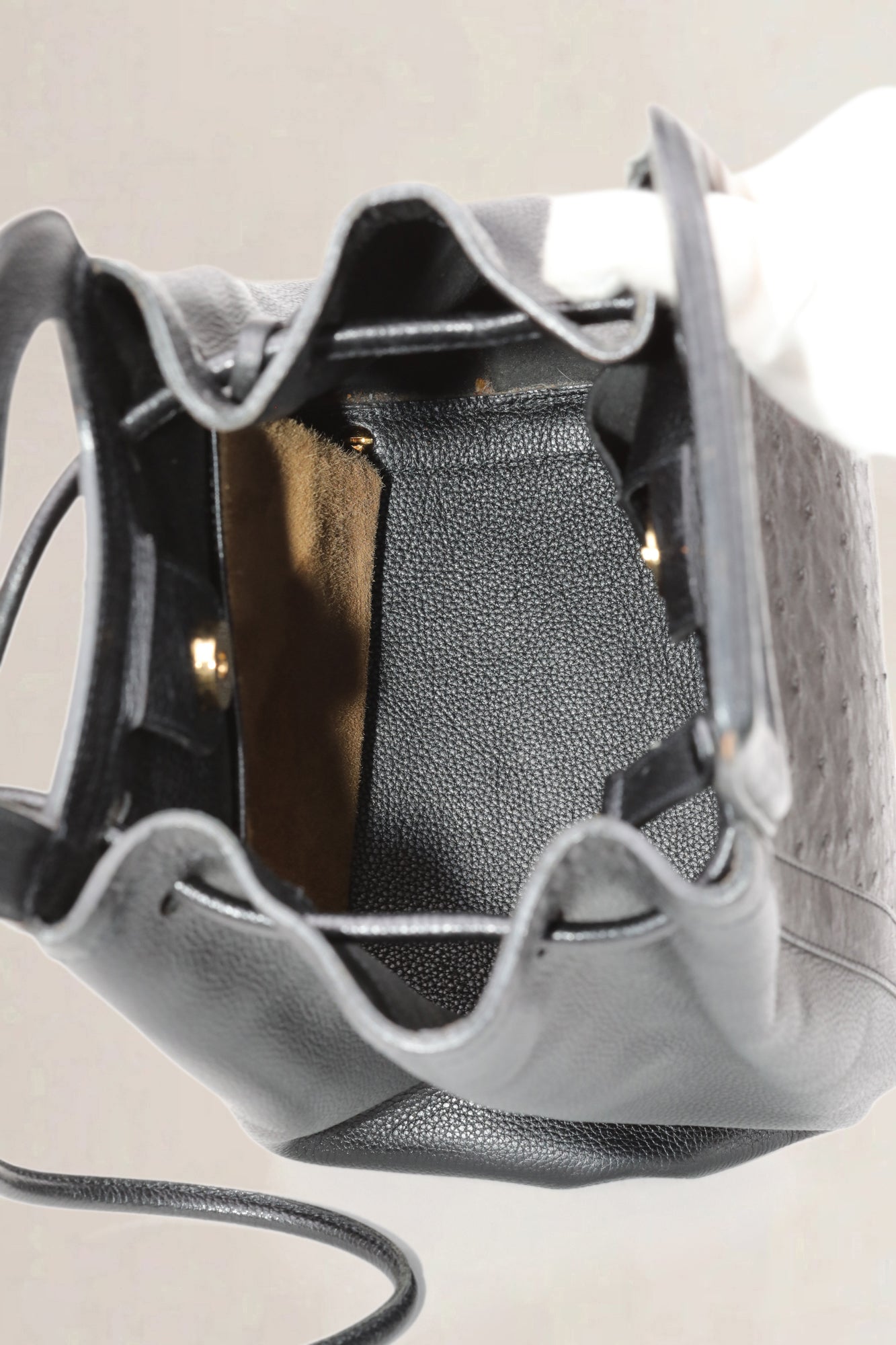 Delvaux Zwarte Punch Struisvogelleren Schoudertas