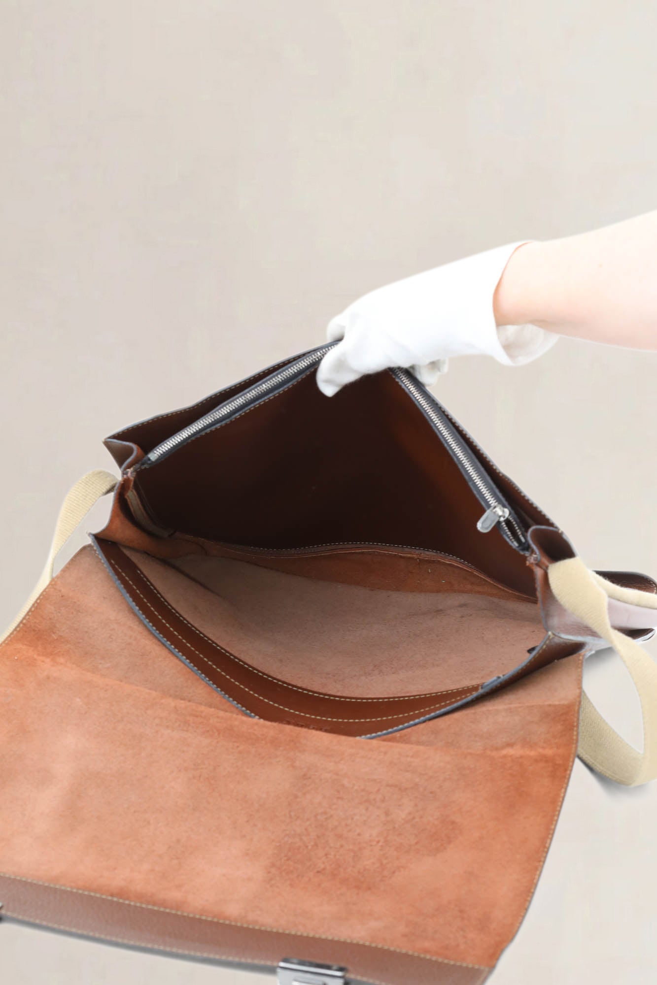 Deux de Delvaux Brown Messenger Bag