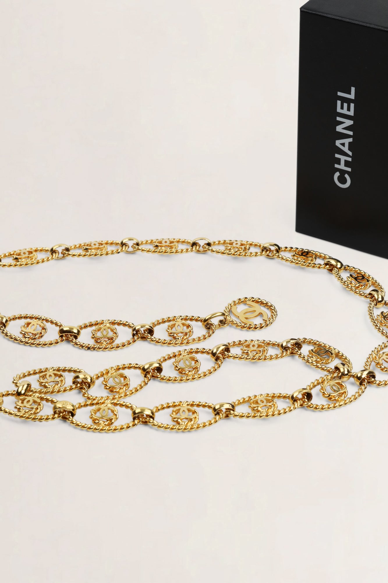 CC gold-plated chain belt