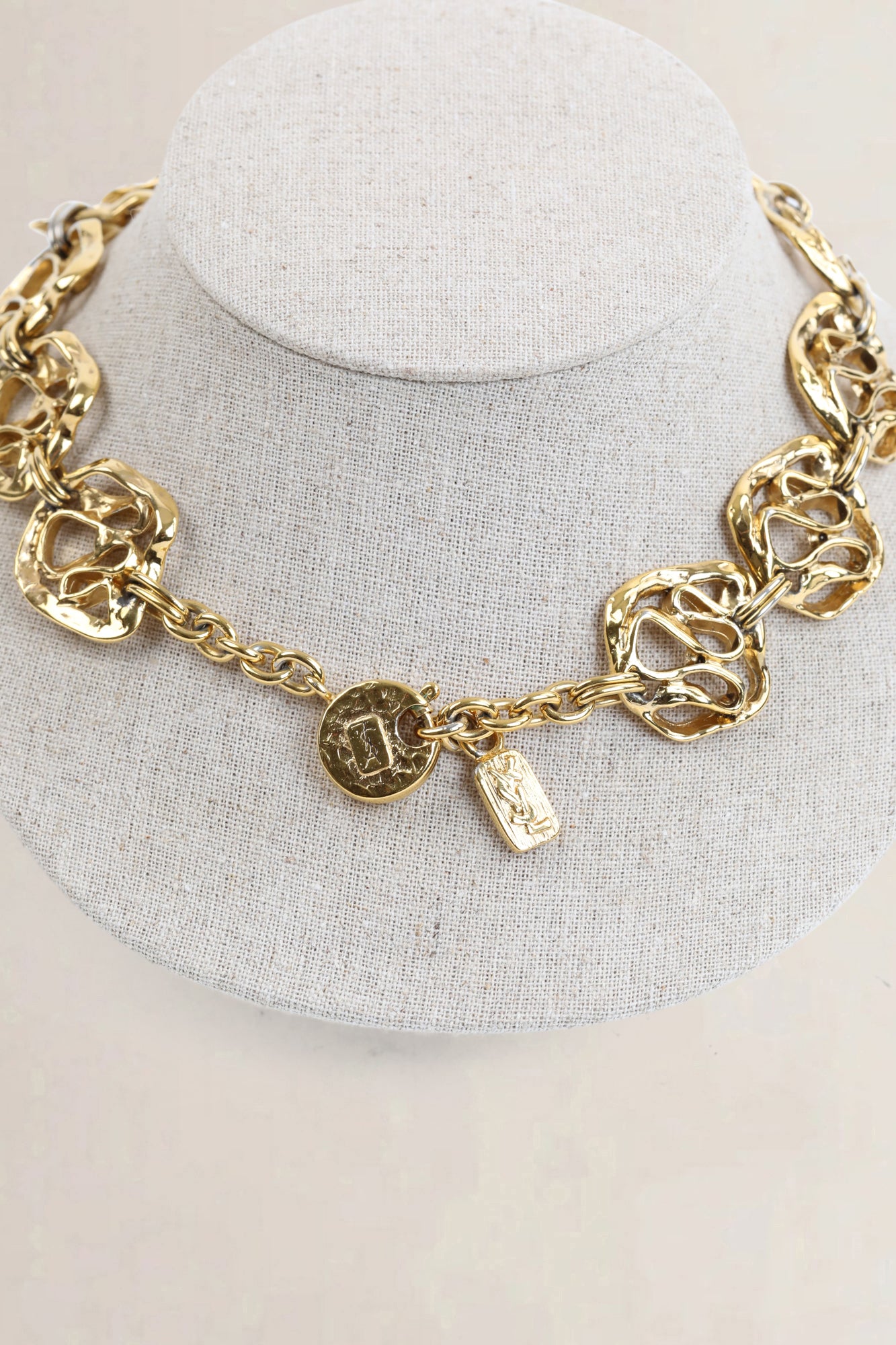 Vintage Gold Toned Necklace