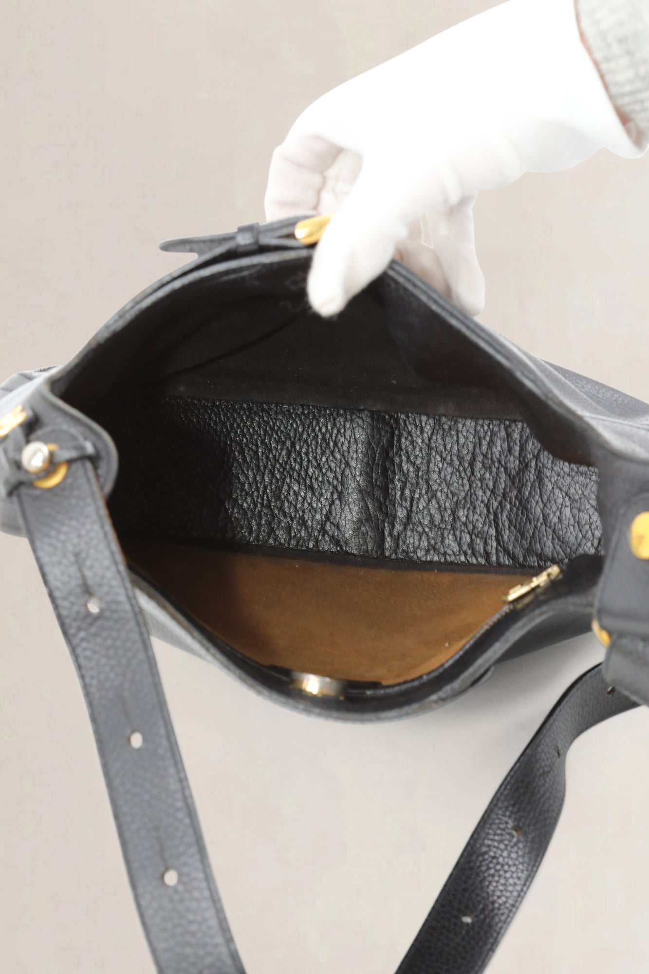 Black Souverain Crossbody