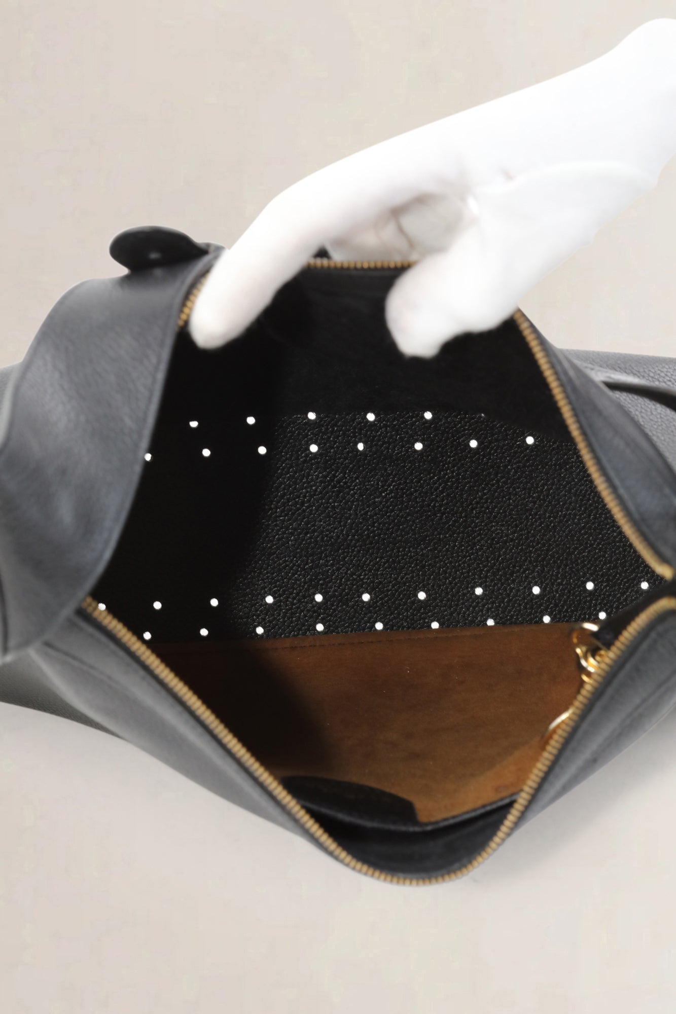 Black Pensée Shoulder Bag