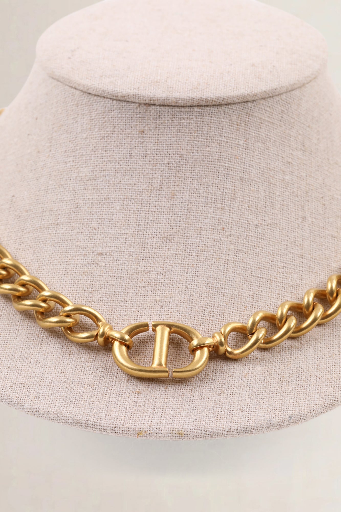 Christian Dior 30 Montaigne Short Necklace