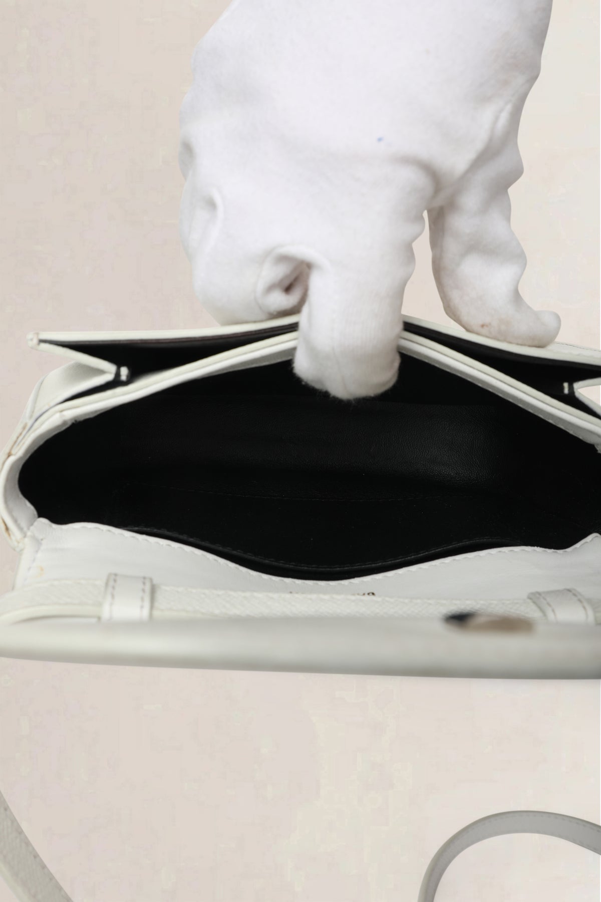 Balenciaga White Ville Day Bag XS — preloved