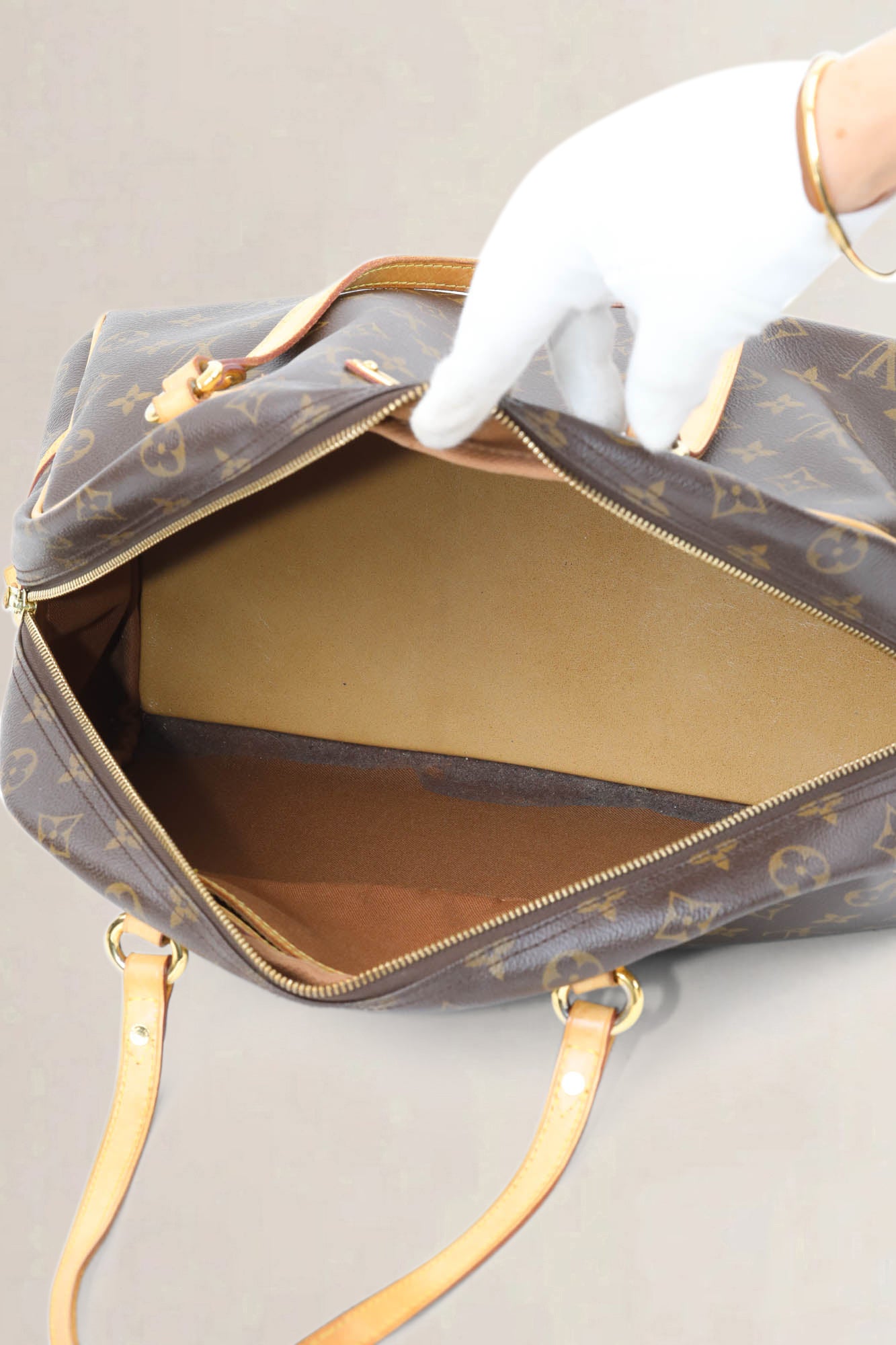 Montorgueil GM Shoulder Bag