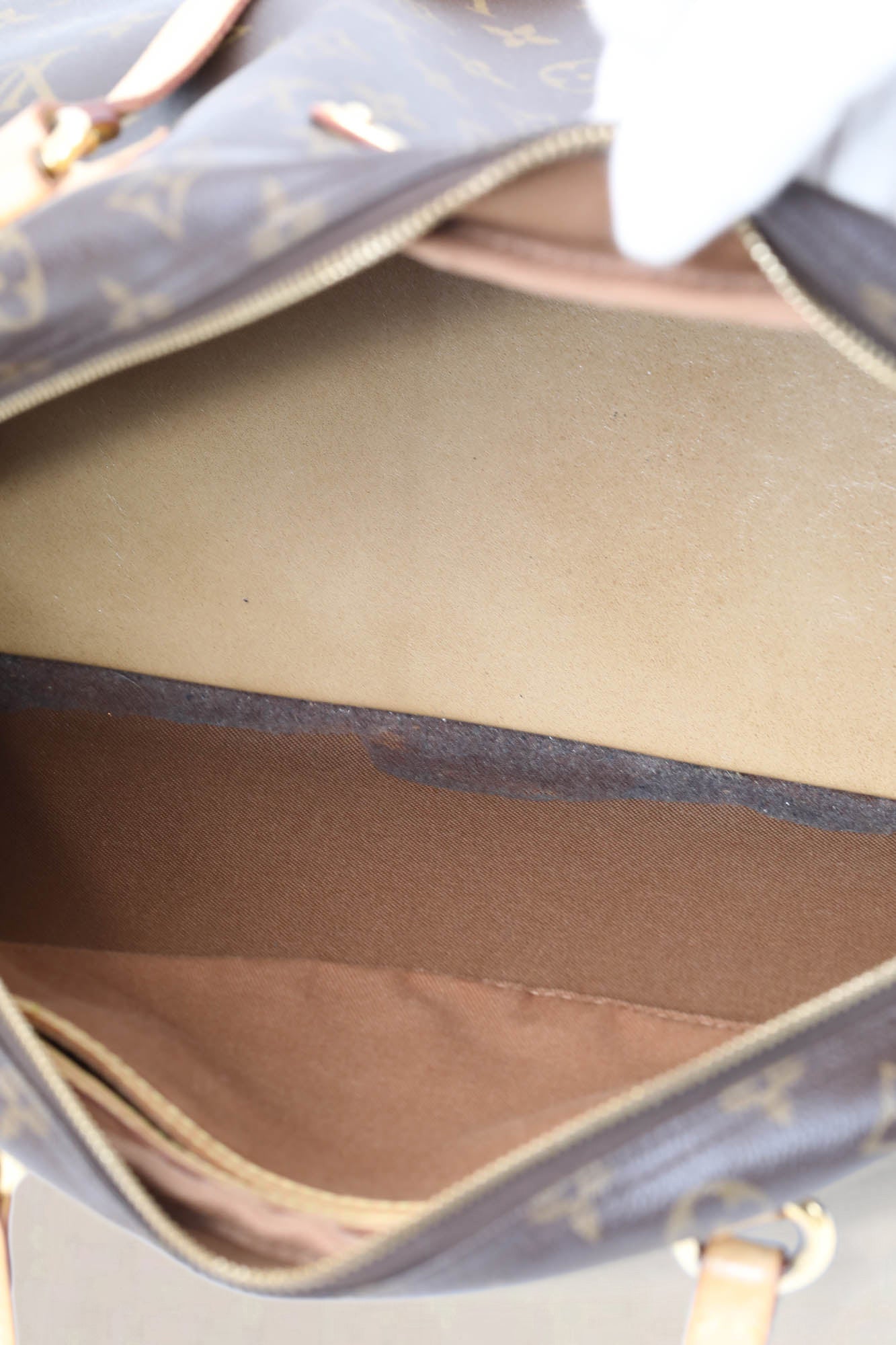 Montorgueil GM Shoulder Bag