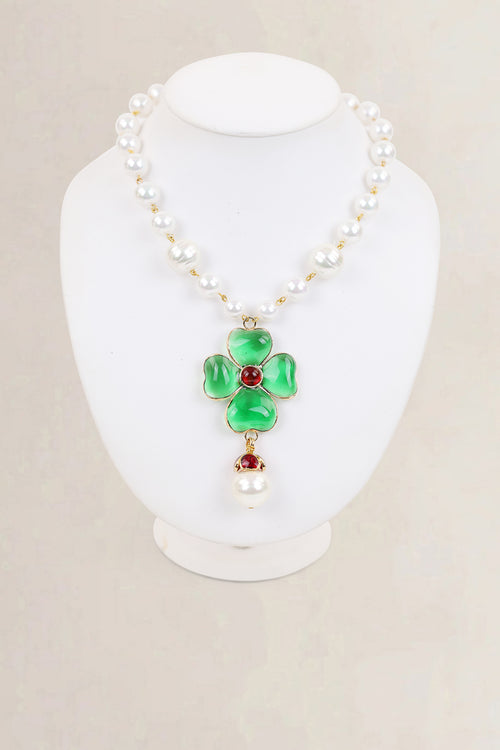 Green/Red Poured Glass Clover Pearl Necklace