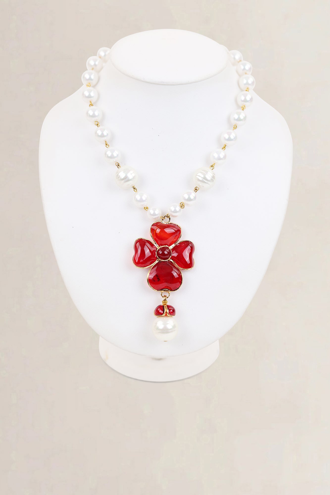 Red Poured Glass Clover Pearl Necklace