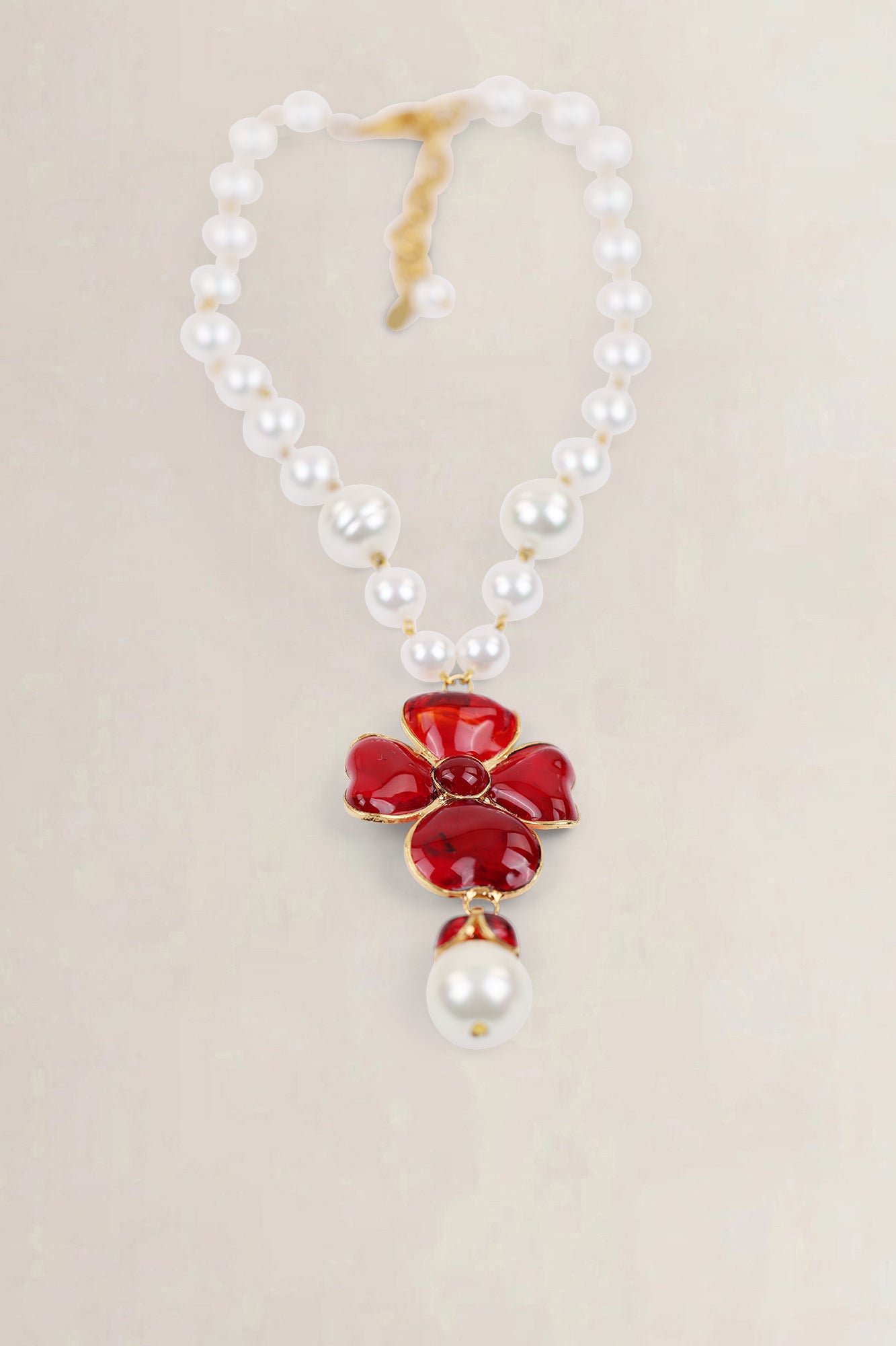 Red Poured Glass Clover Pearl Necklace