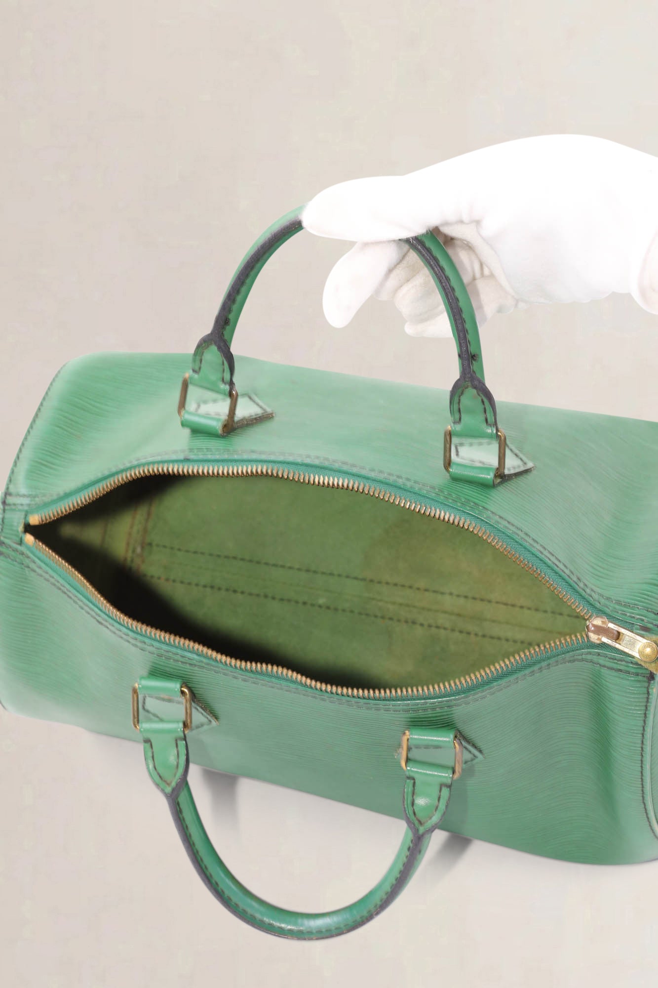 Louis Vuitton Borneo Green Epi Leather Speedy 30 Top Handle Bag