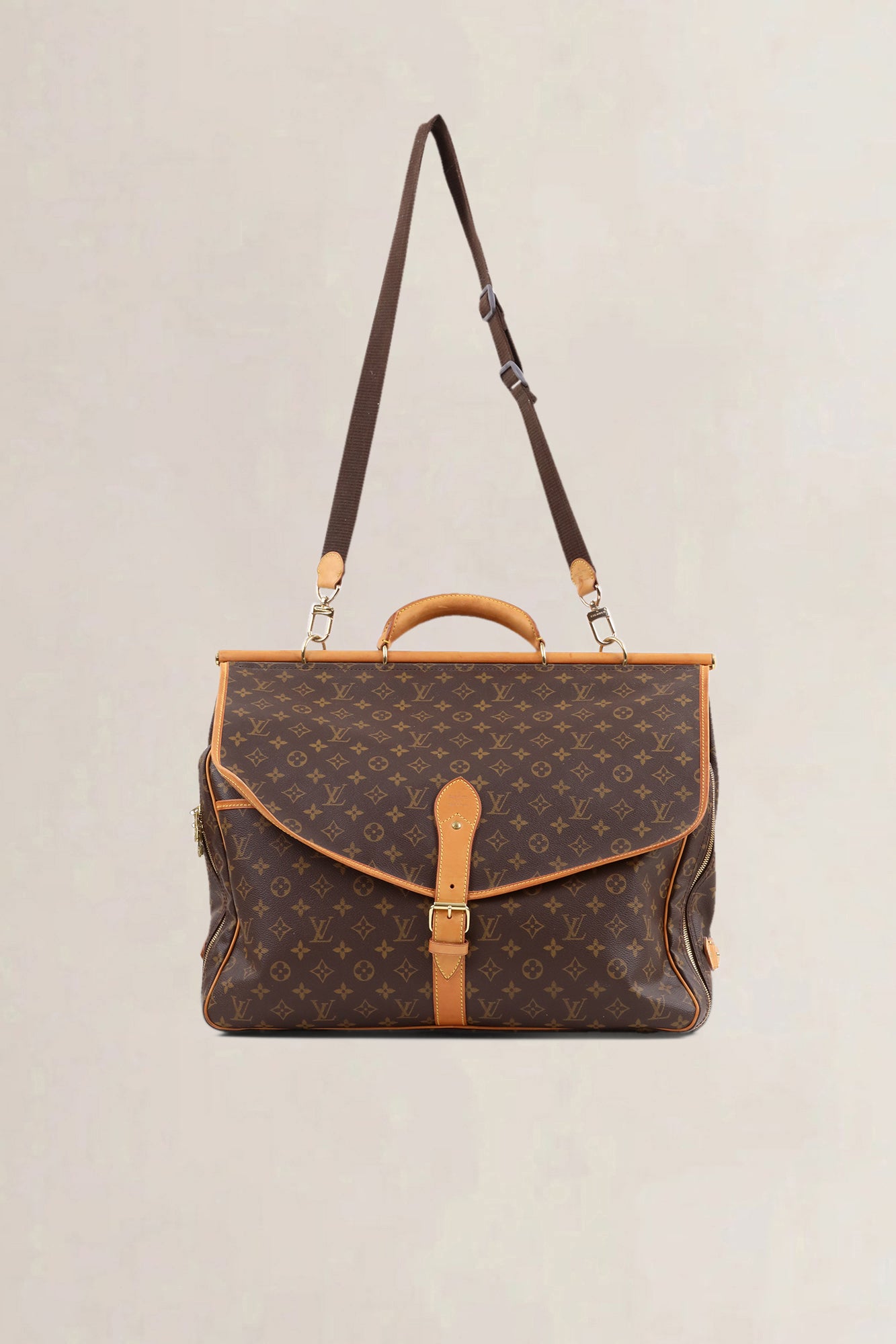 Louis Vuitton Monogram Hunting Travel — vintage