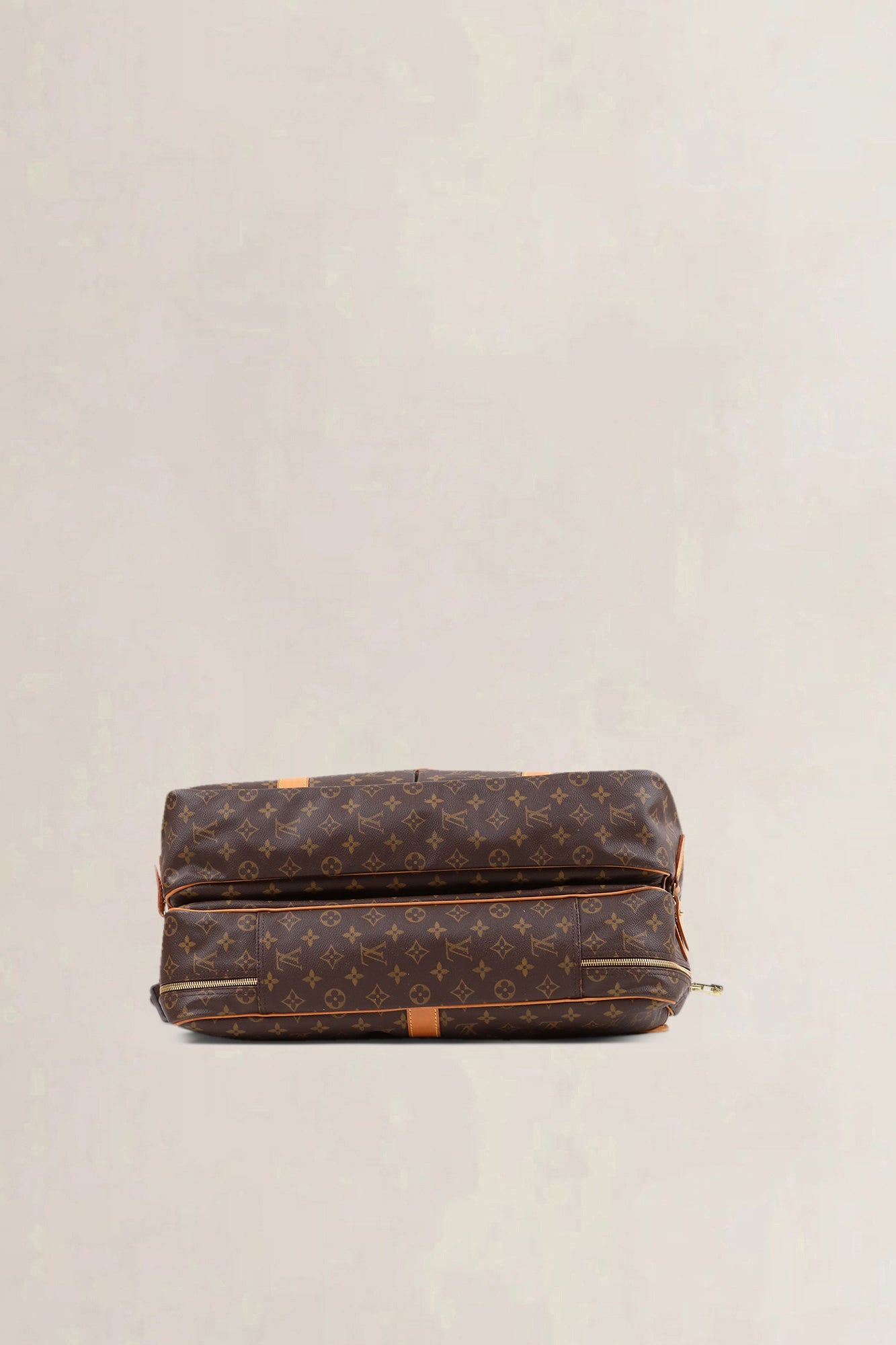 Louis Vuitton Monogram Hunting Travel — vintage