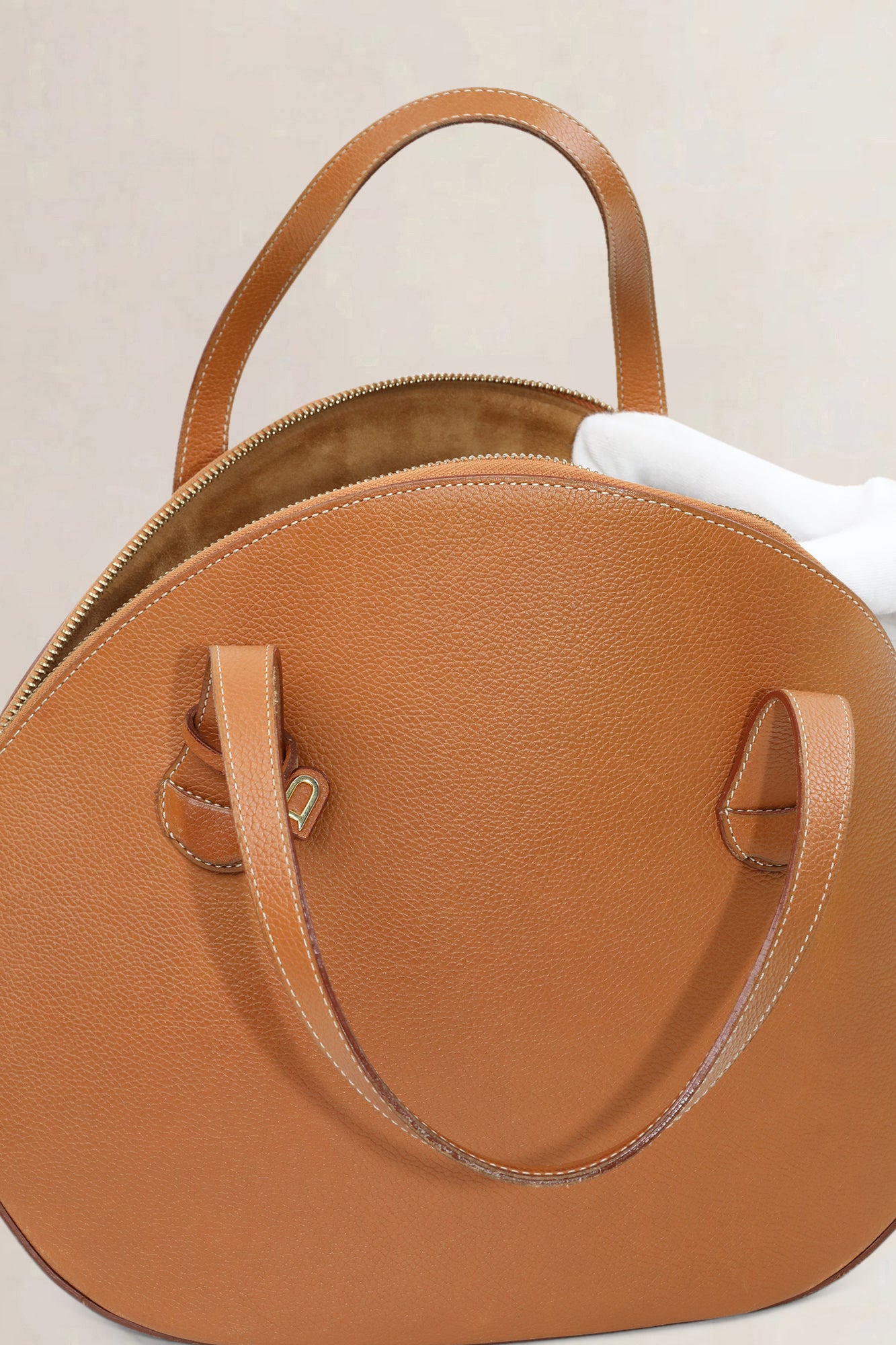 Delvaux Camel Sourire — preloved