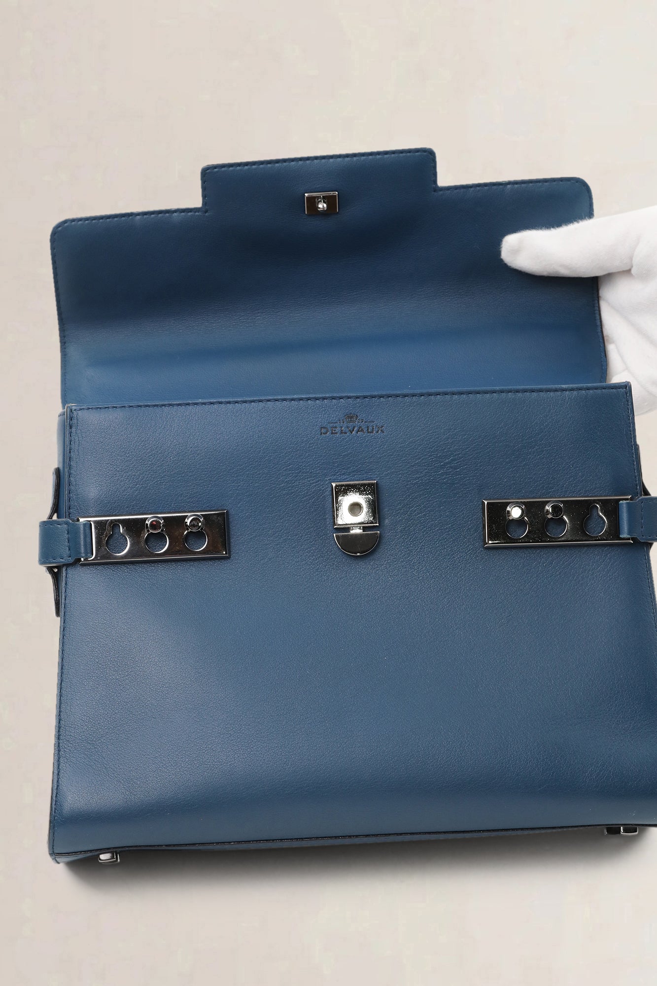 Delvaux Bleu De Prusse Tempête MM — vintage