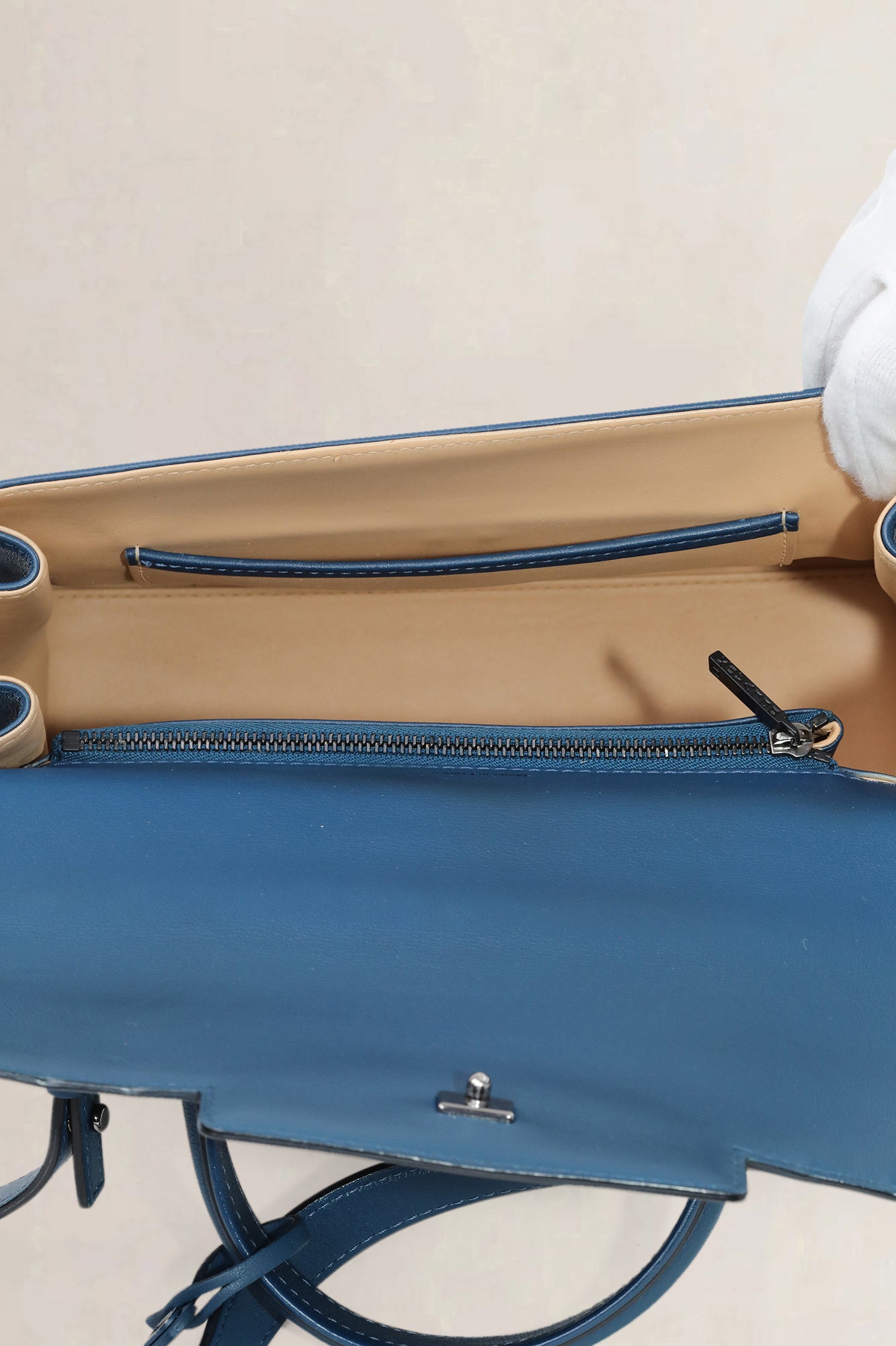 Delvaux Bleu De Prusse Tempête MM — vintage
