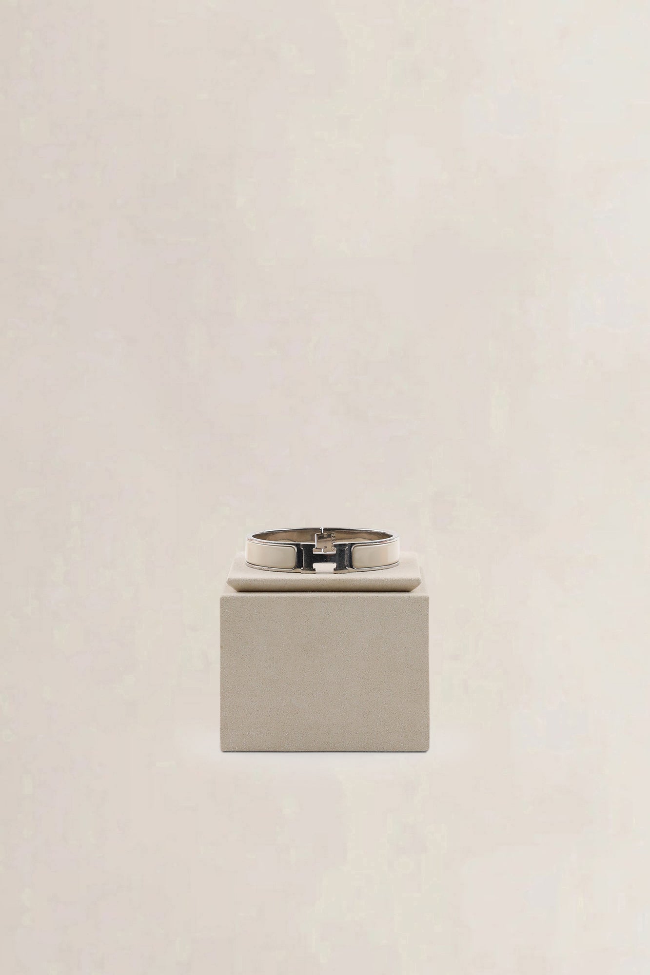 Hermès White Clic H Silver  Bracelet