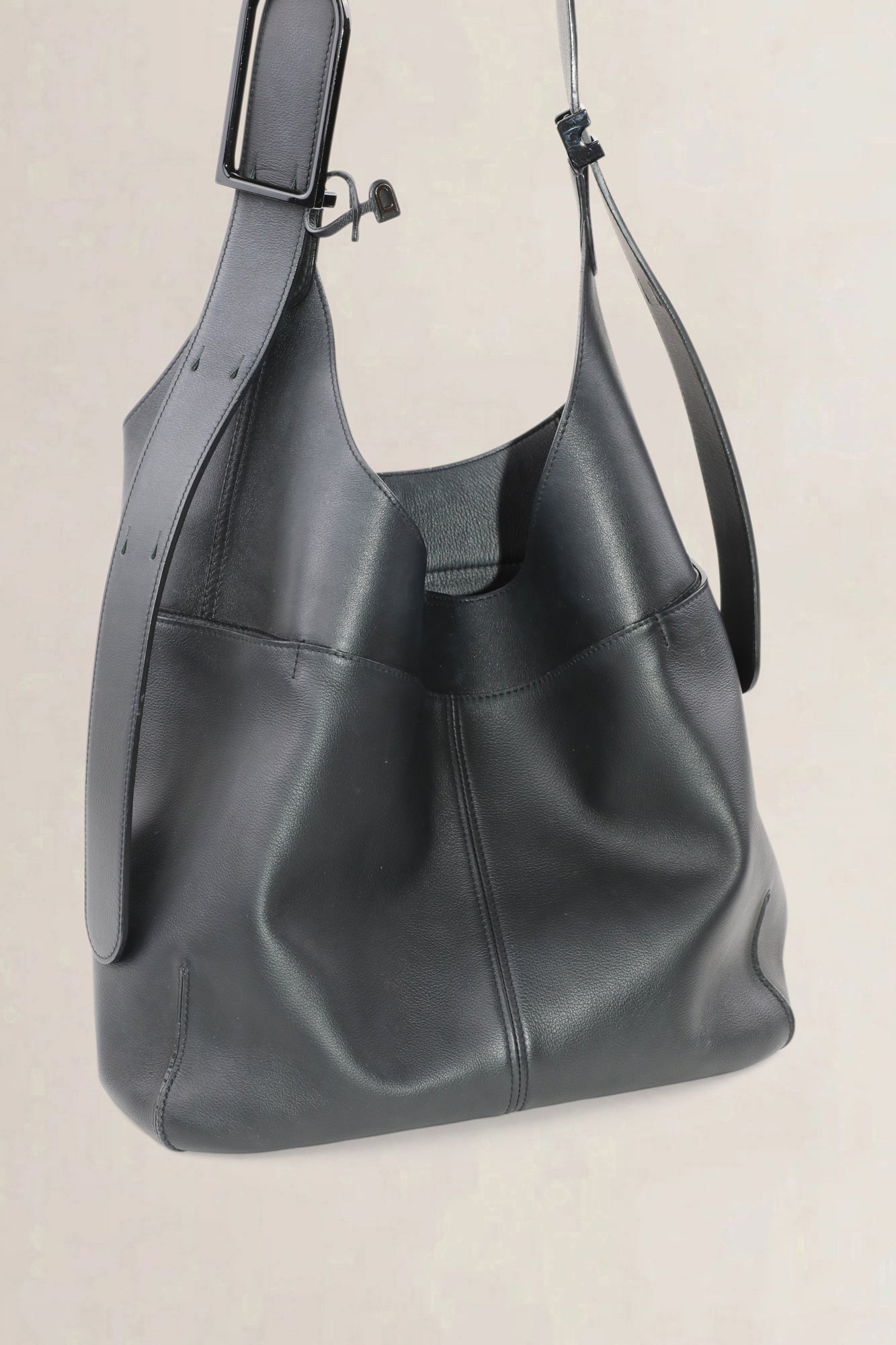 Delvaux Black Jumping Calf So Cool MM Crossbody Bag