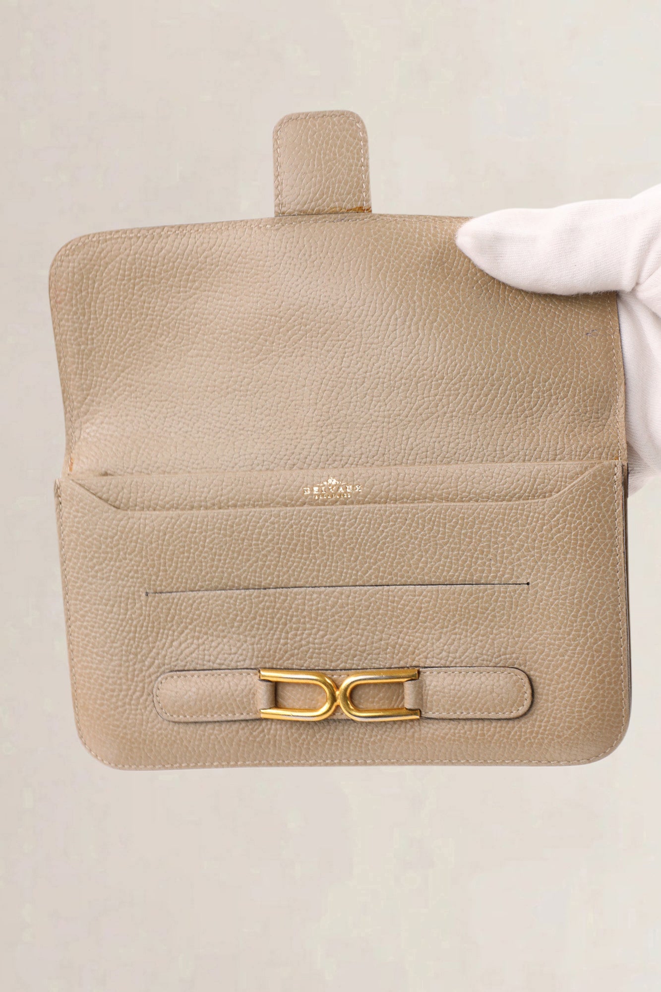 Delvaux Escudo wallet taupe jumping calf — preloved