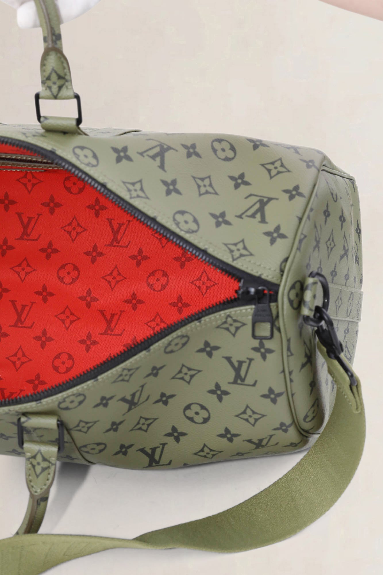 Louis Vuitton Khaki Green/Vermillion Red Keepall Bandouliere 45 Limited Edition