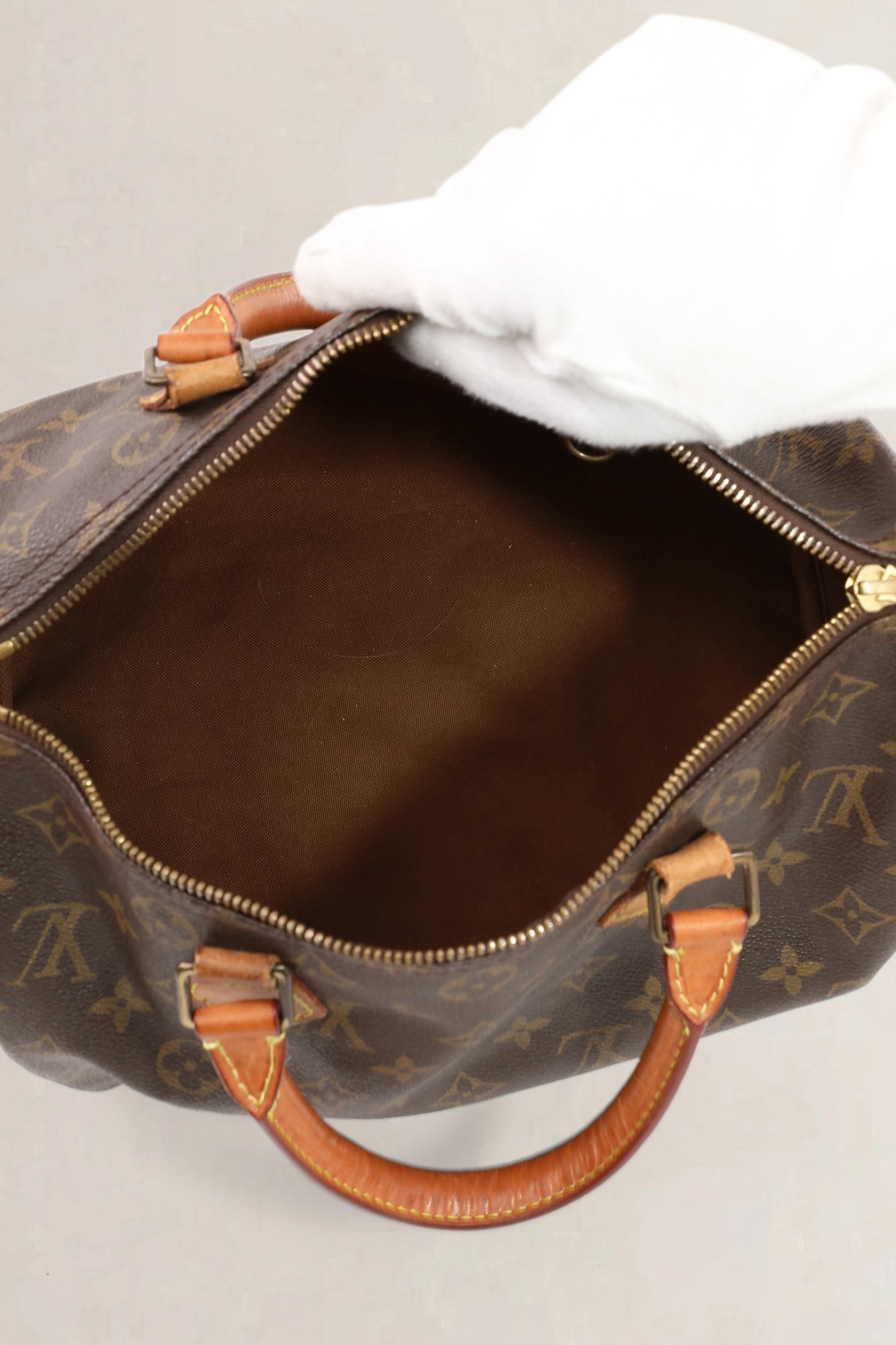 Louis Vuitton Classic Monogram Speedy 25 Top Handle Bag