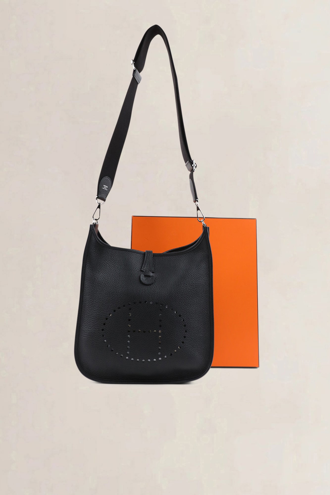 Sac bandoulière Hermès Evelyne 29 en cuir Taurillon Clemence noir