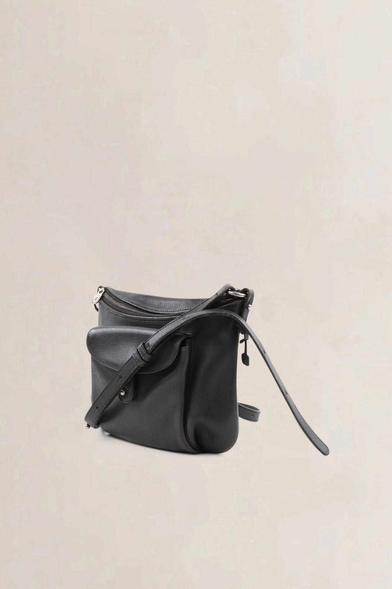 Delvaux Moissac grey leather crossbody — vintage