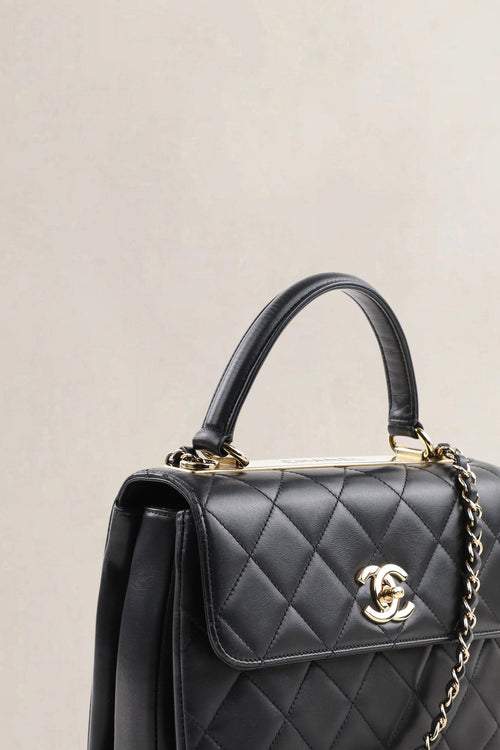 Sac Chanel Sac à Rabat Poignée crossbody en agneau noir