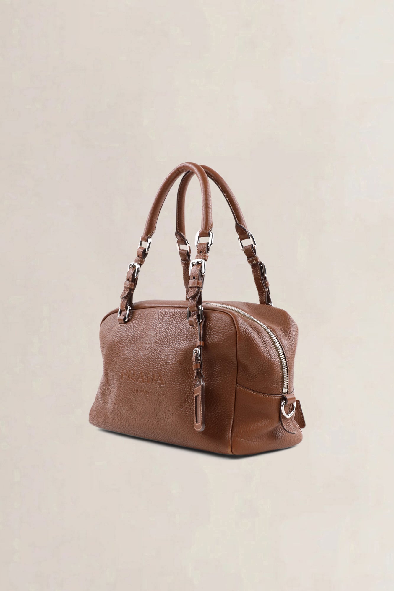 Sac à épaule Prada bowler en cuir brun à logo embossé