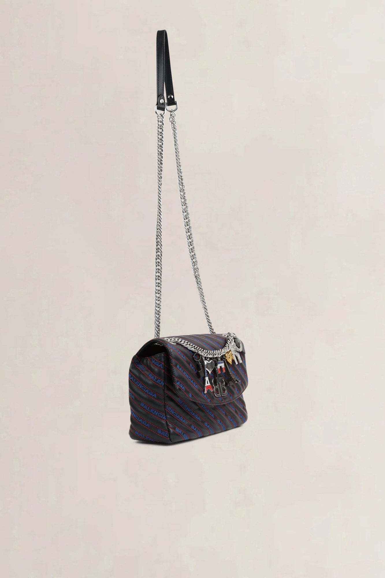 Charms Logo Matelasse M BB Round Crossbody Bag