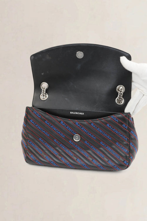 Charms Logo Matelasse M BB Round Crossbody Bag