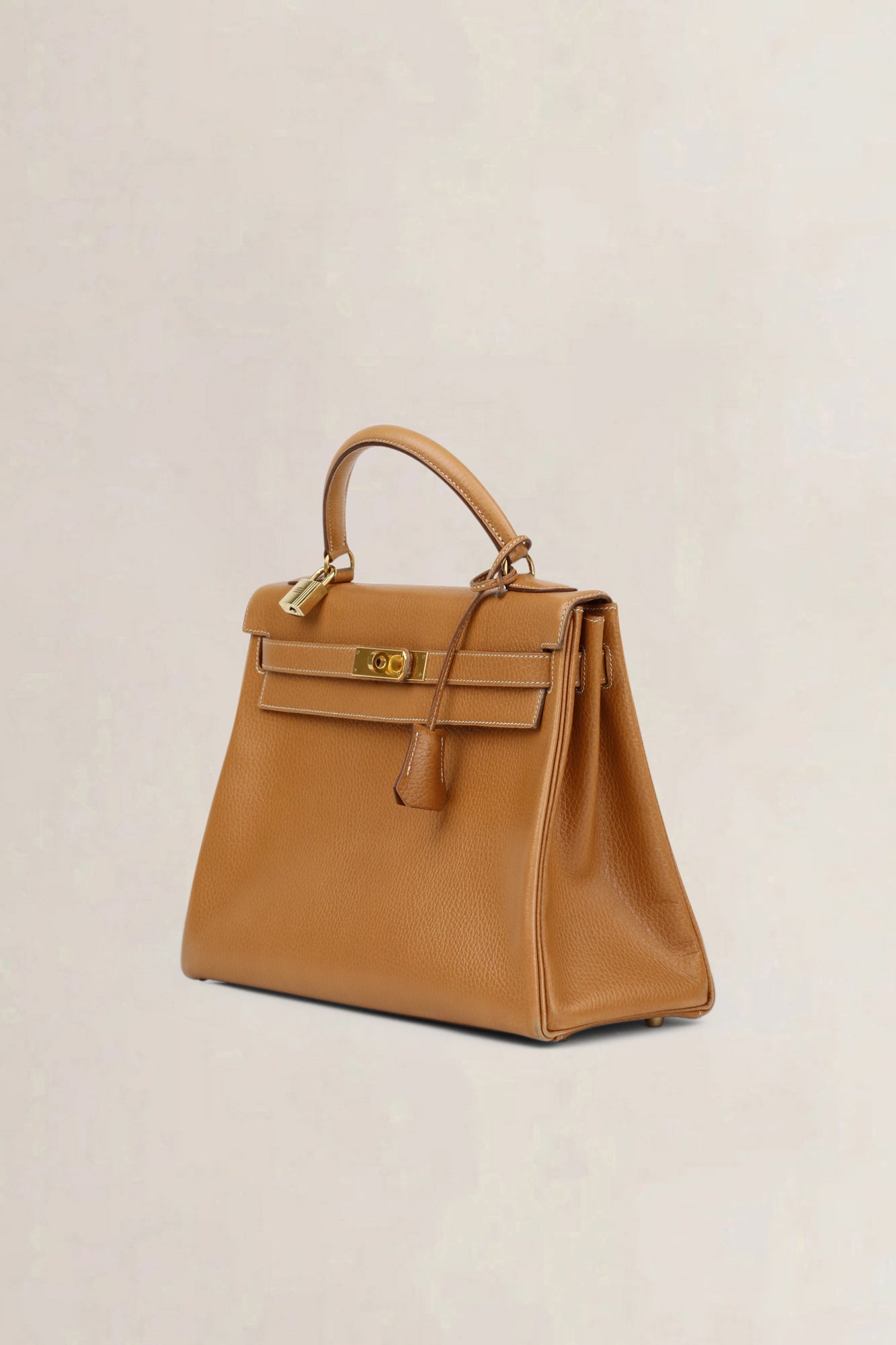 Hermès Kelly 32 in Camel Vache Liege Leather Crossbody Bag