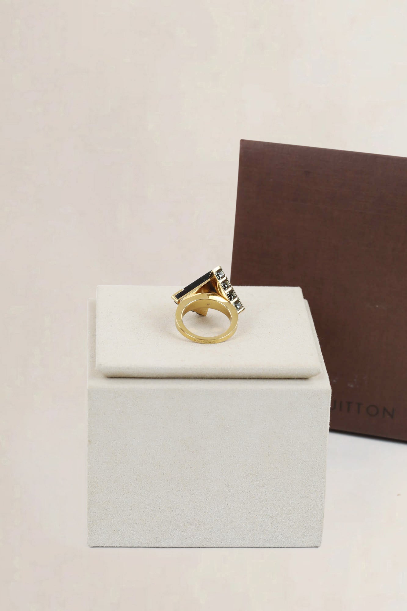 Geometric Ring