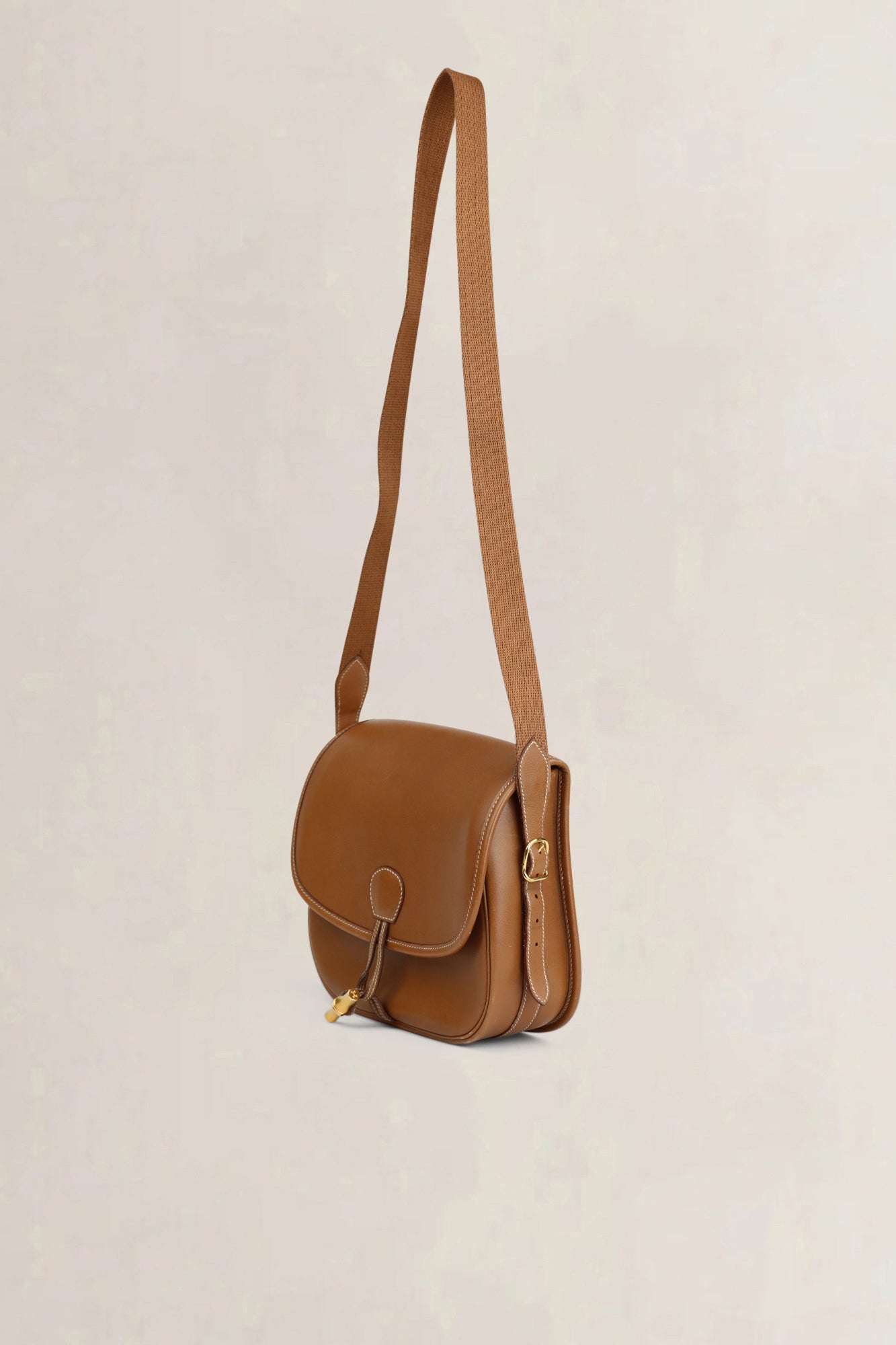 Hermès Vintage Camel Duffle Bamboe Crossbody Tas