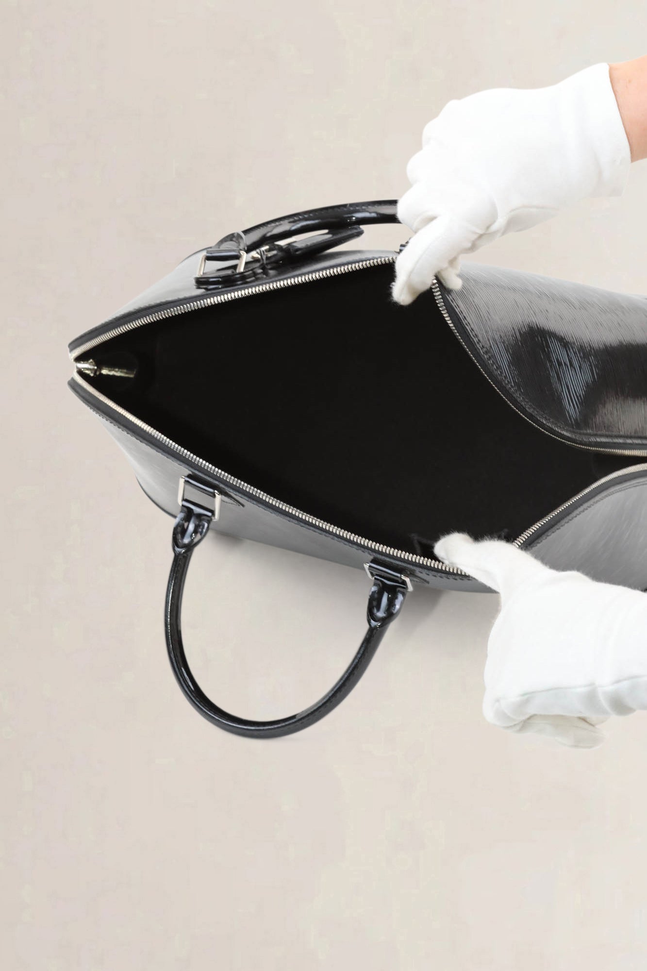 Louis Vuitton Black Patent Leather Alma GM Top Handle Bag